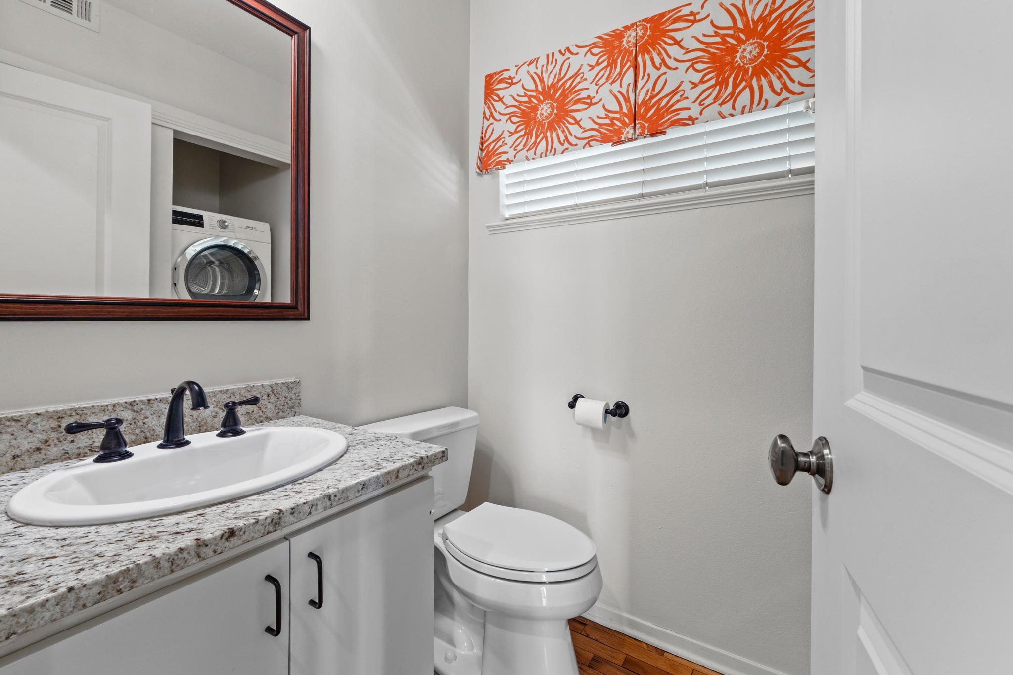 409 E 38th St # 305, Austin, TX 78705
