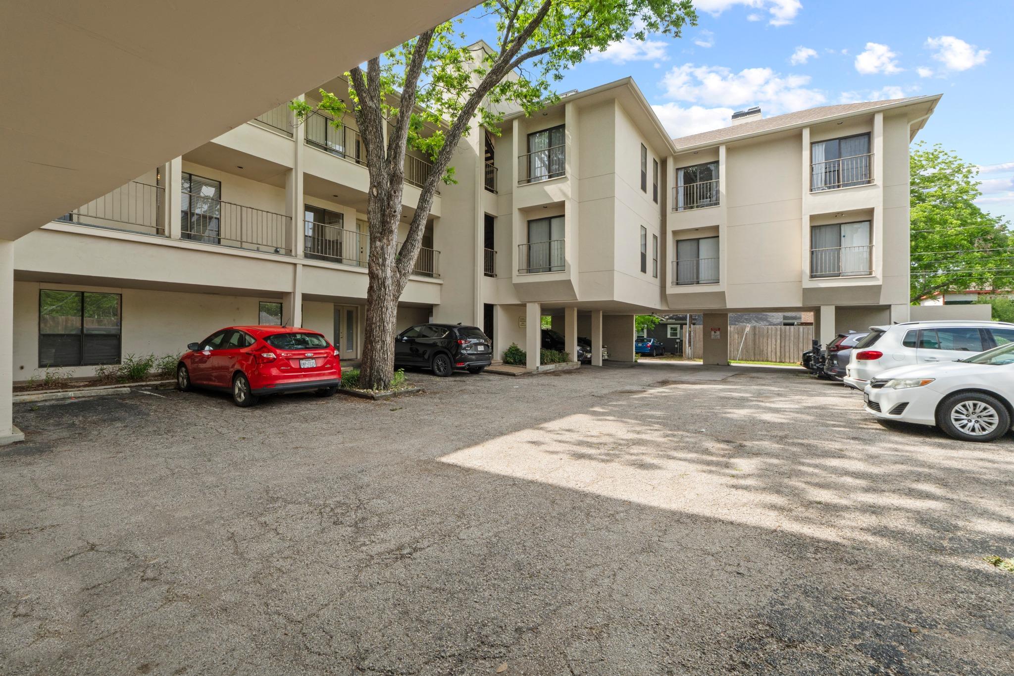 409 E 38th St # 305, Austin, TX 78705