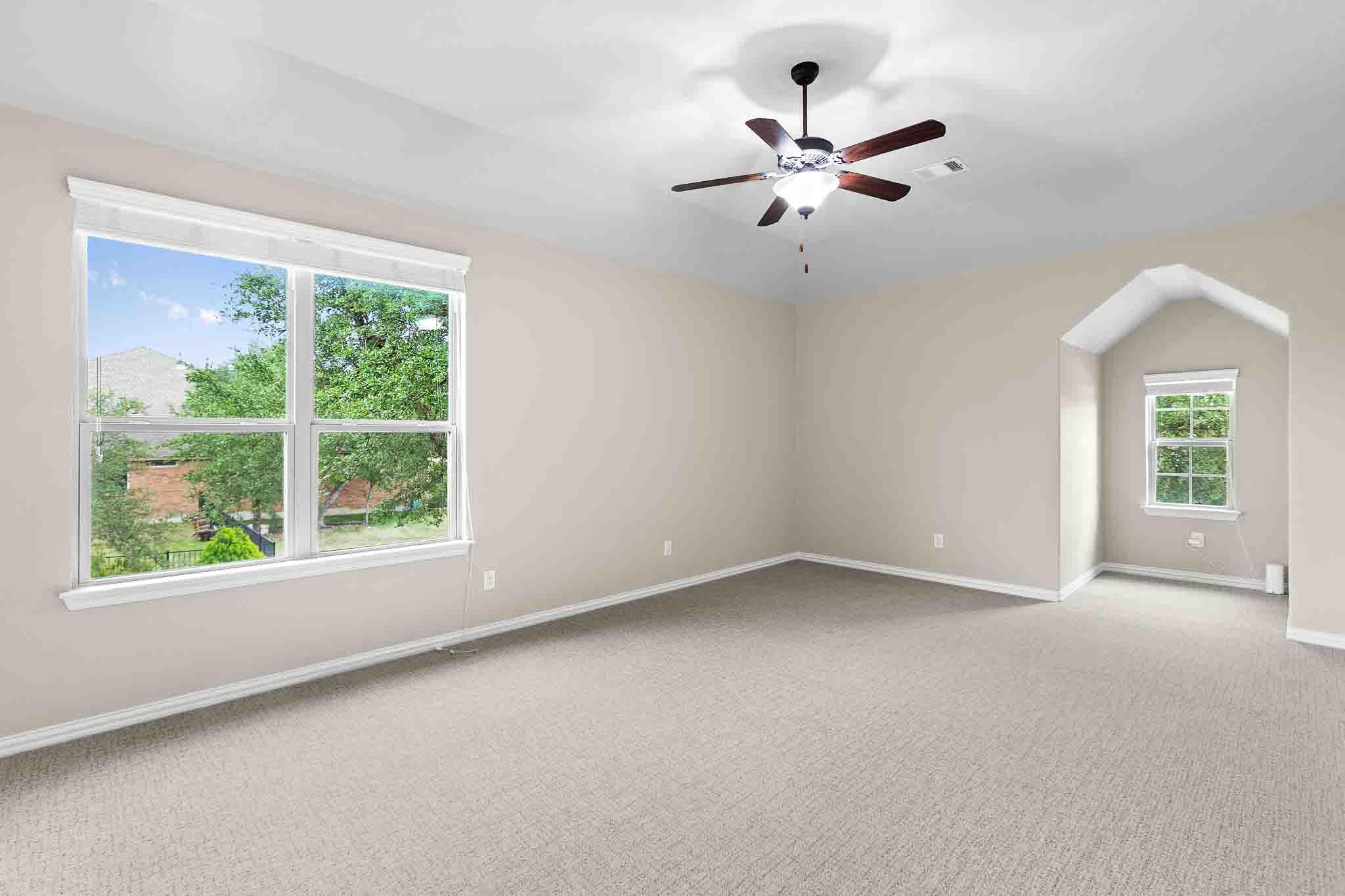 4512 Diamante Dr, Spicewood, TX 78669