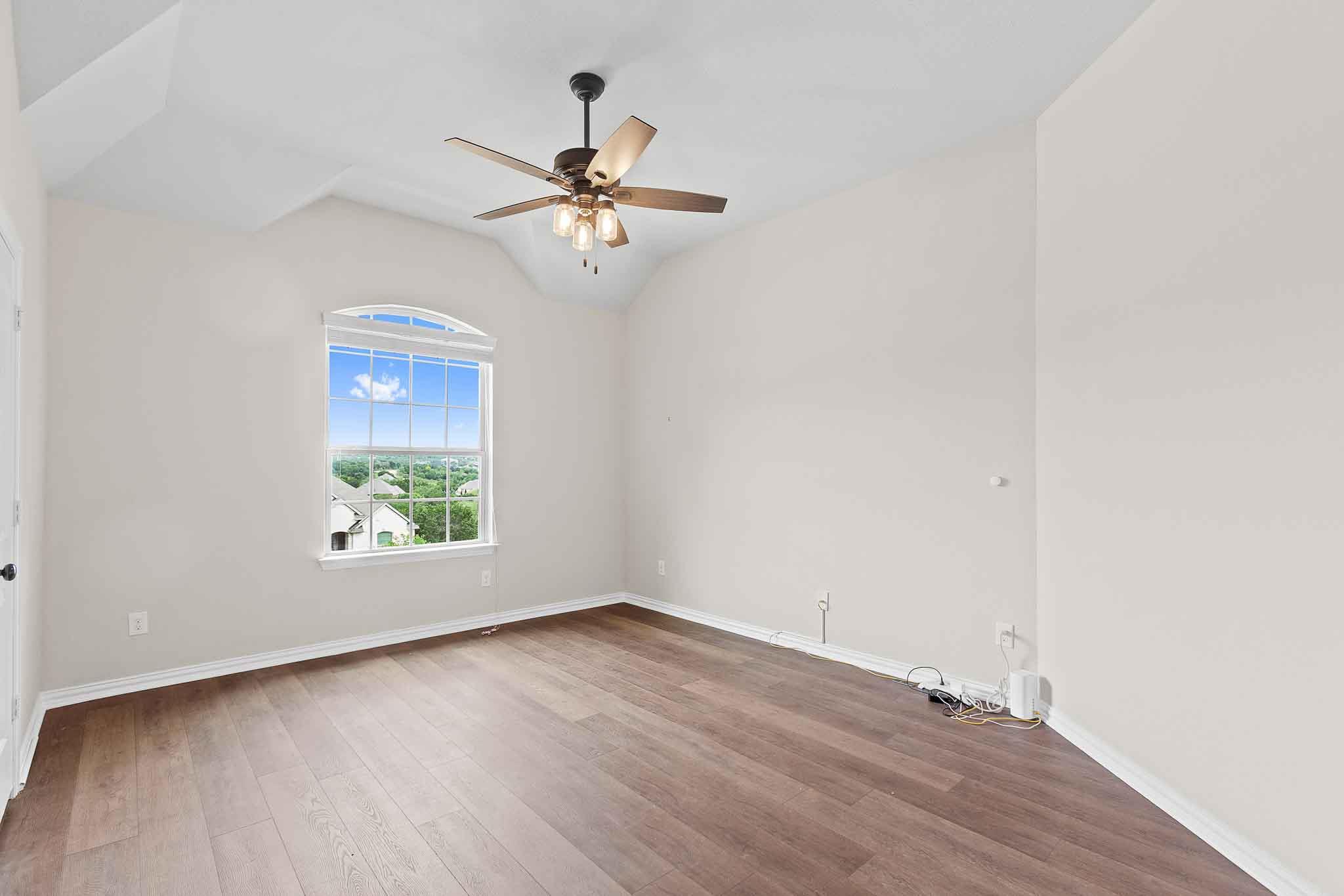 4512 Diamante Dr, Spicewood, TX 78669