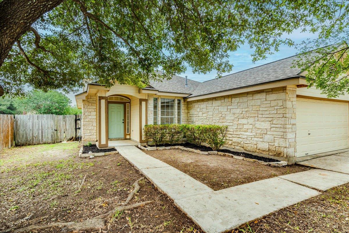 201 Elmer Cv, Kyle, TX 78640