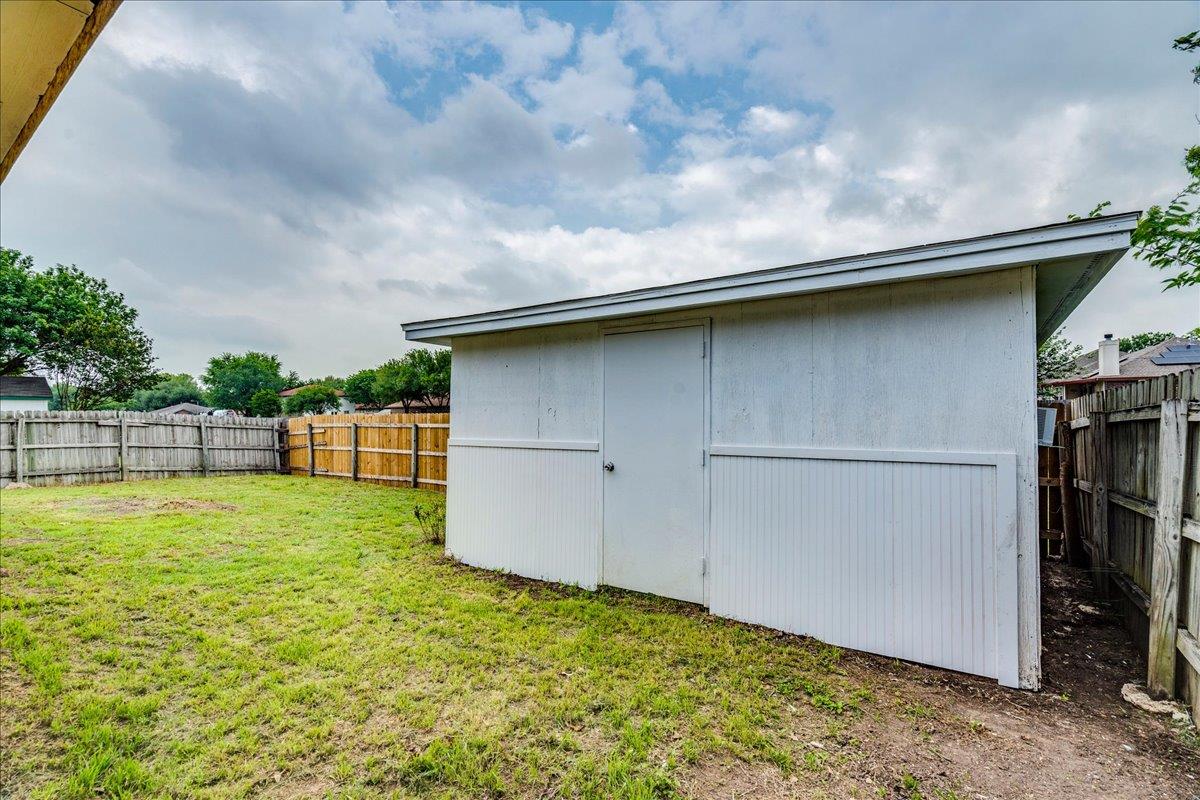 201 Elmer Cv, Kyle, TX 78640