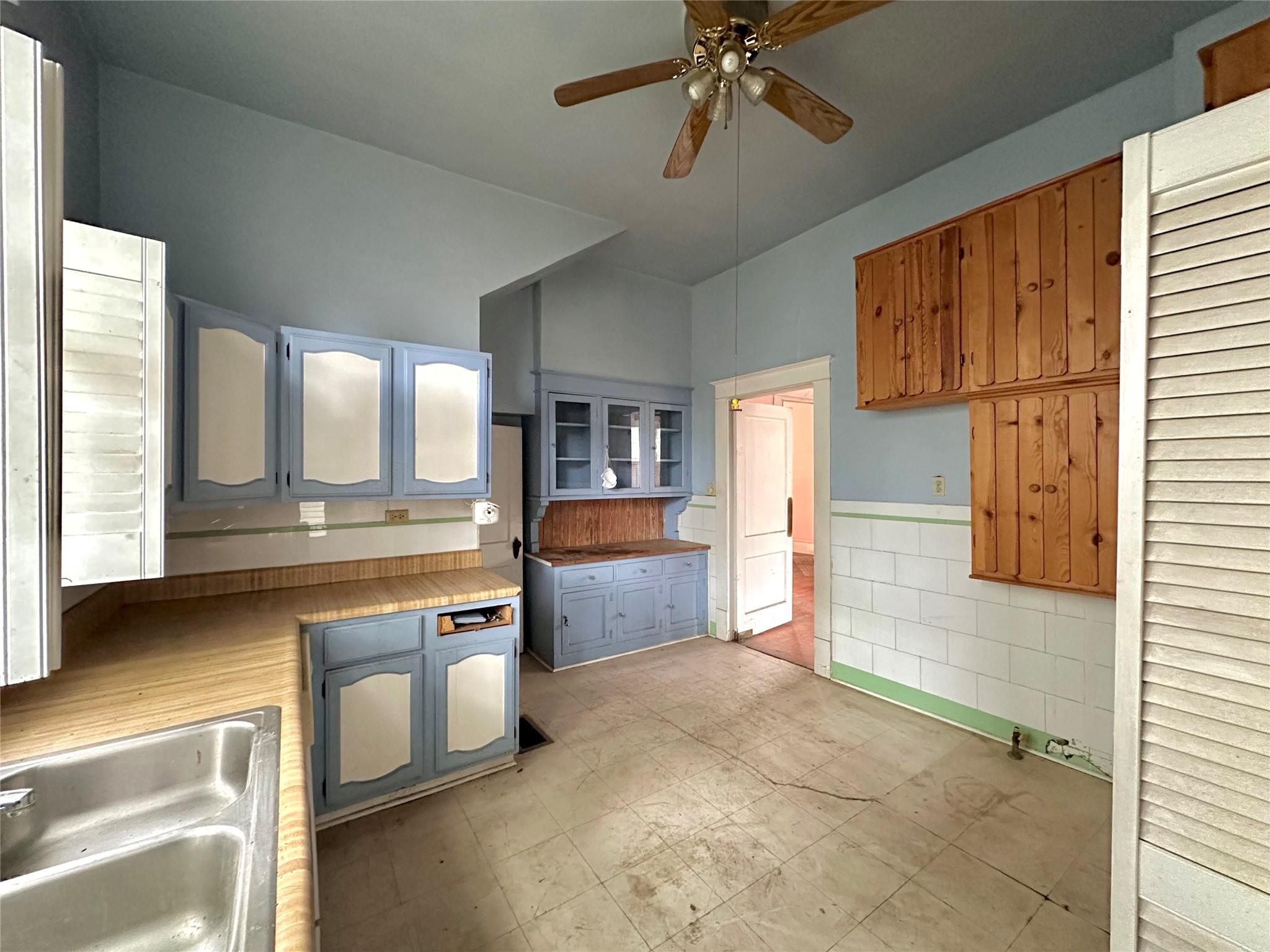 727 N Pine St, San Antonio, TX 78202