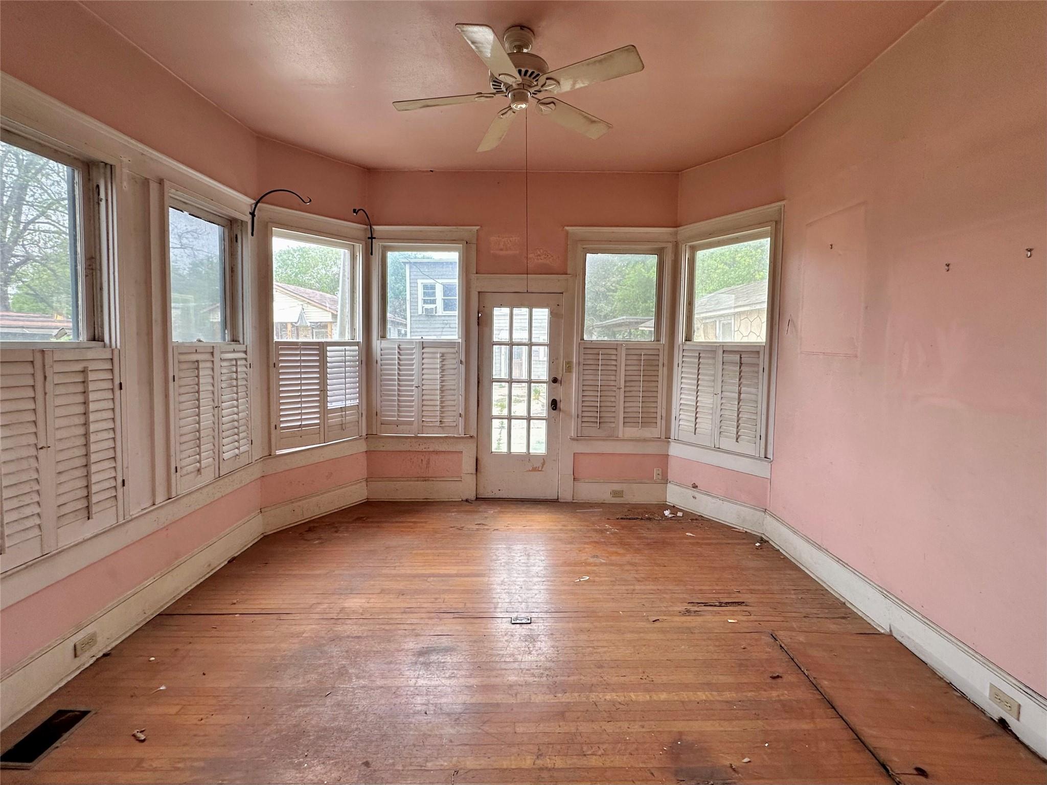 727 N Pine St, San Antonio, TX 78202