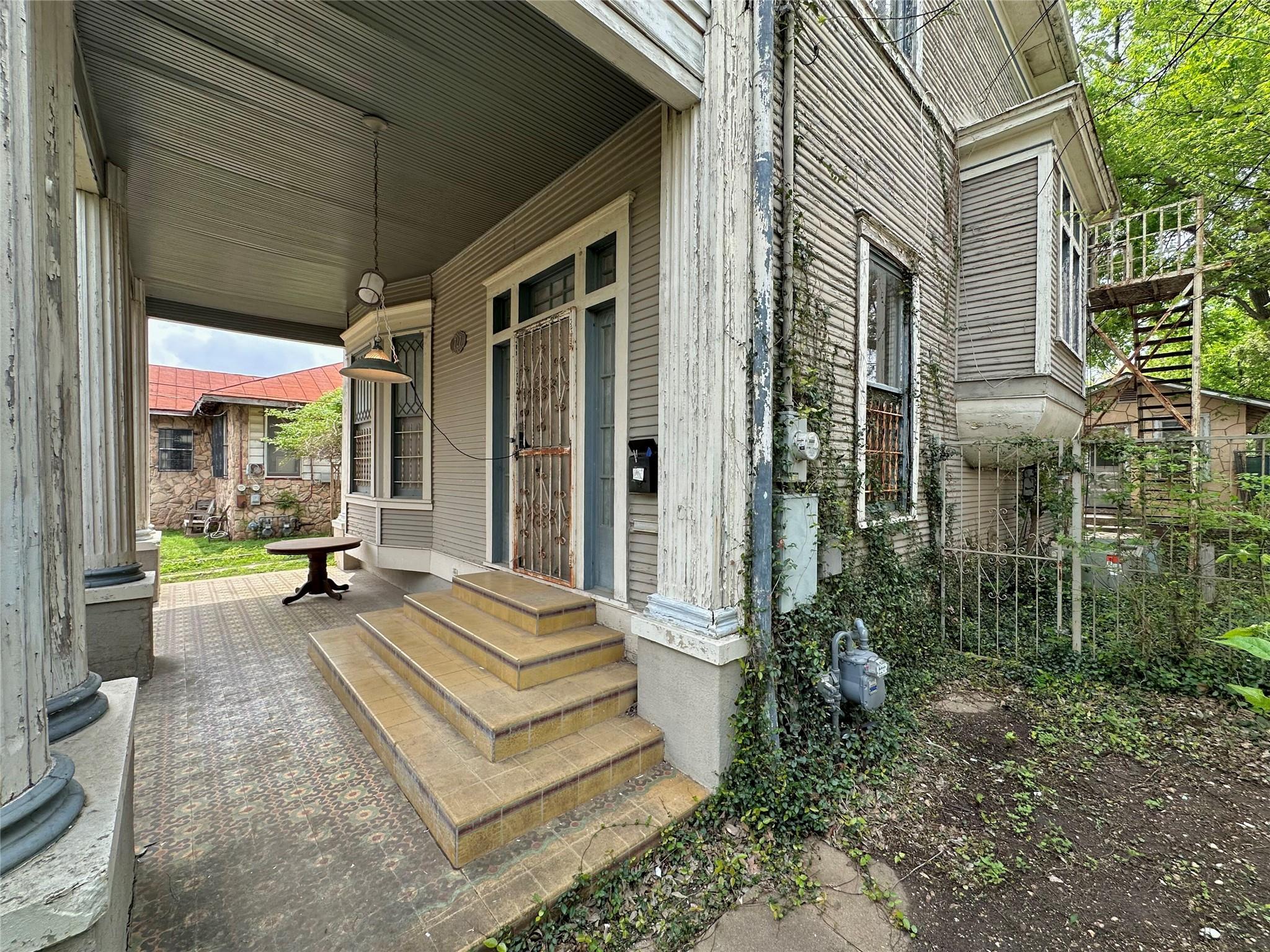 727 N Pine St, San Antonio, TX 78202