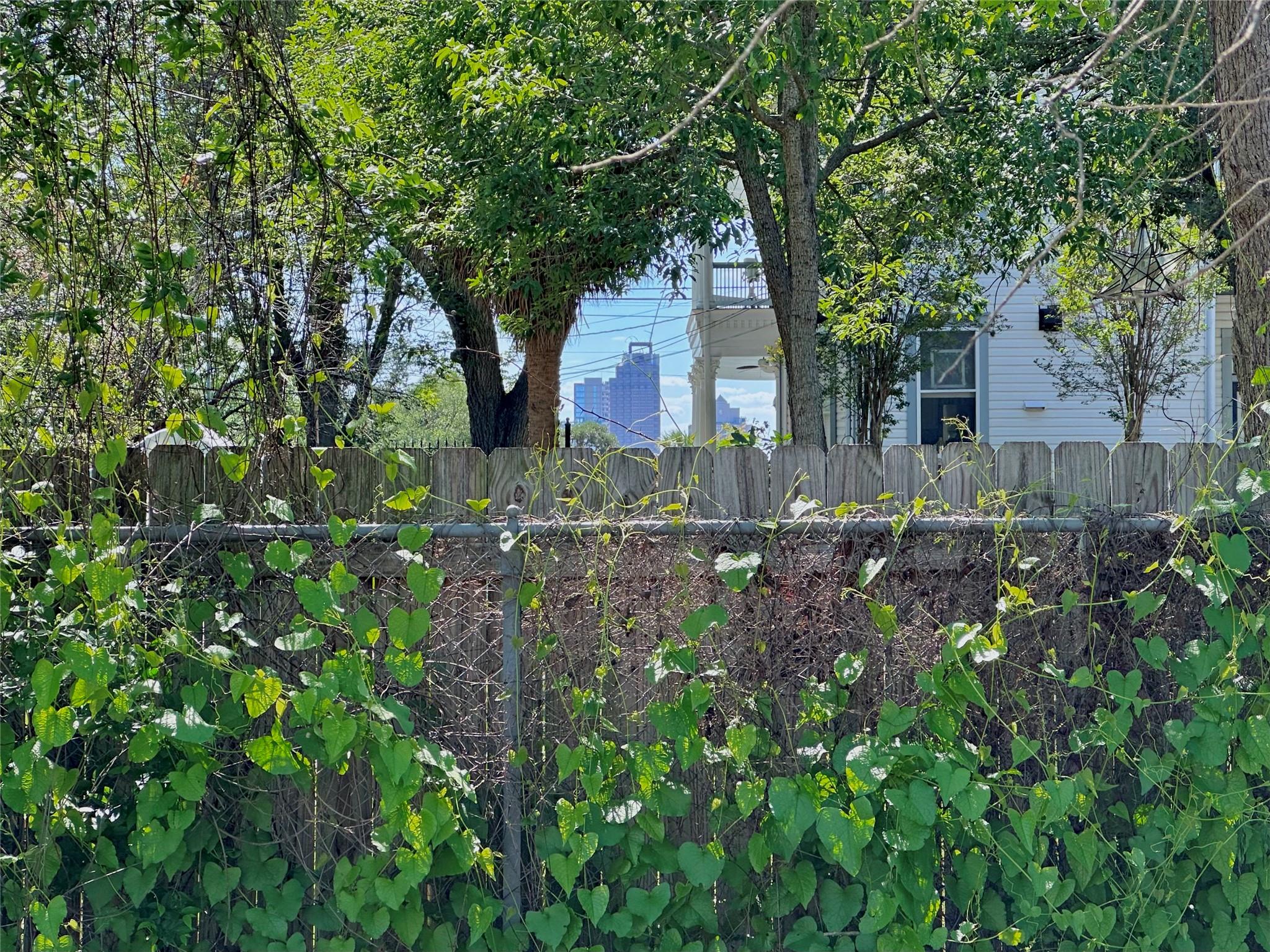727 N Pine St, San Antonio, TX 78202