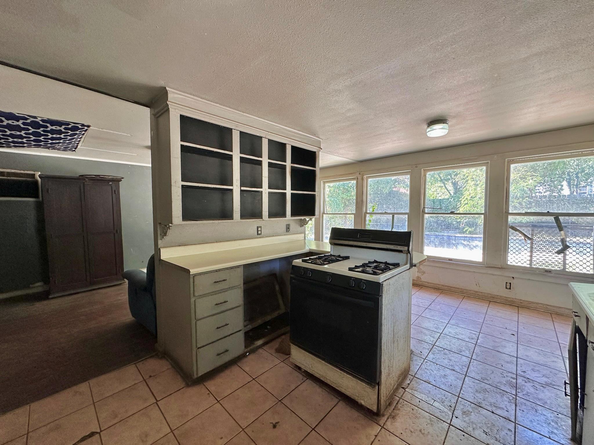 727 N Pine St, San Antonio, TX 78202