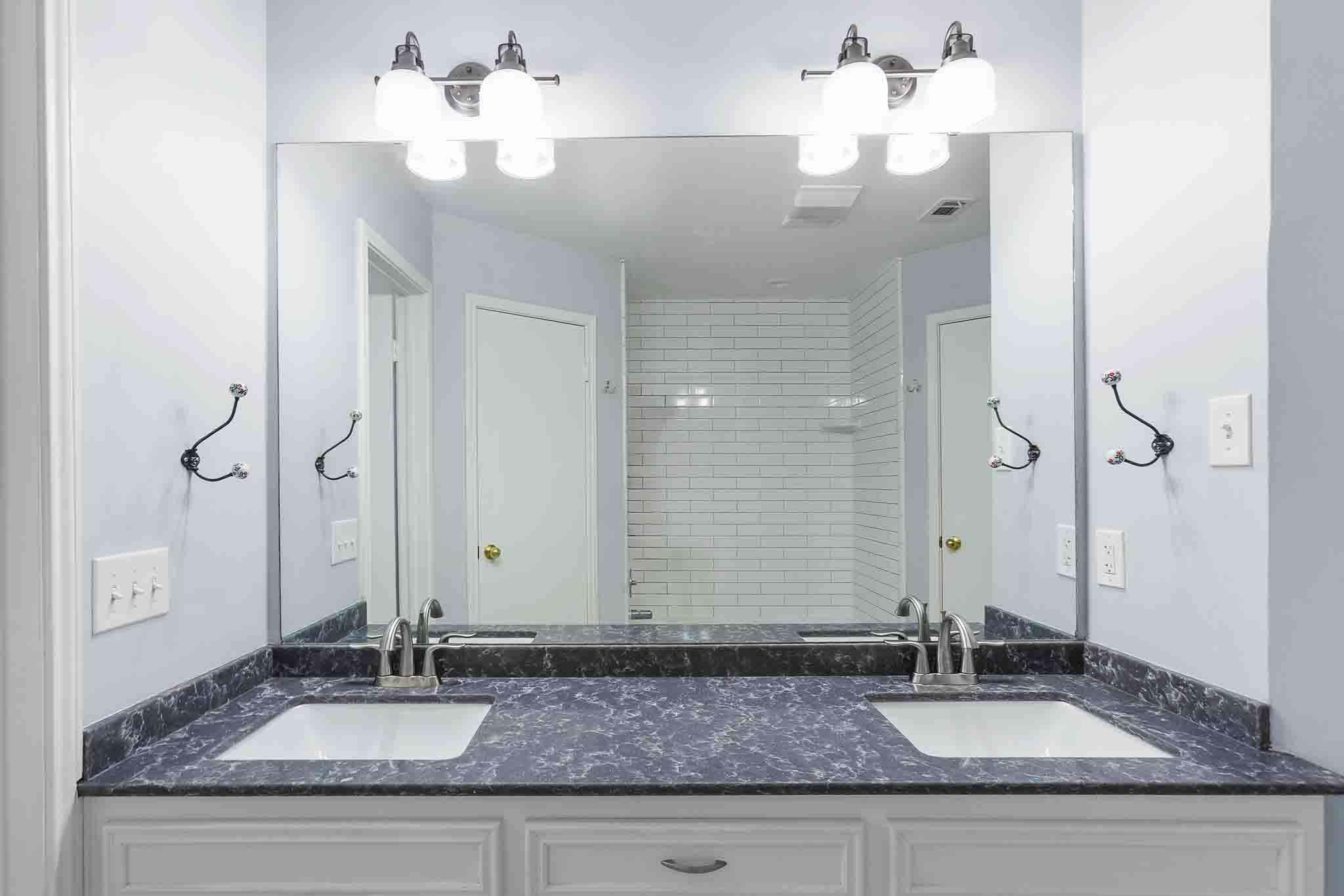 1911 Oakview Dr, Round Rock, TX 78681