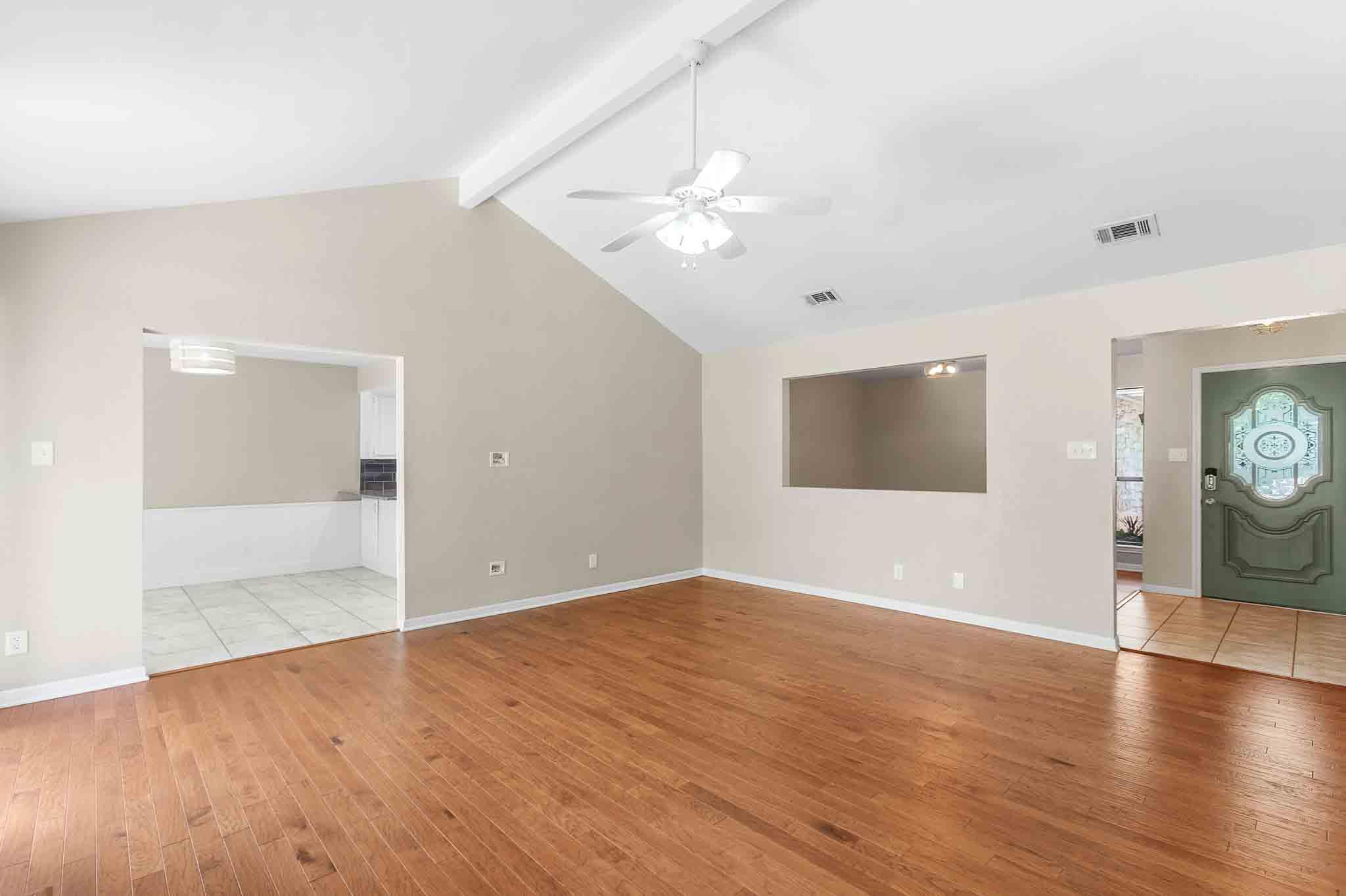 1911 Oakview Dr, Round Rock, TX 78681