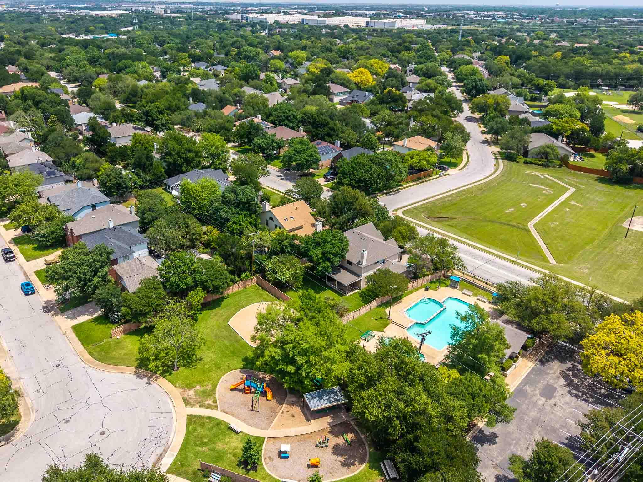 1911 Oakview Dr, Round Rock, TX 78681