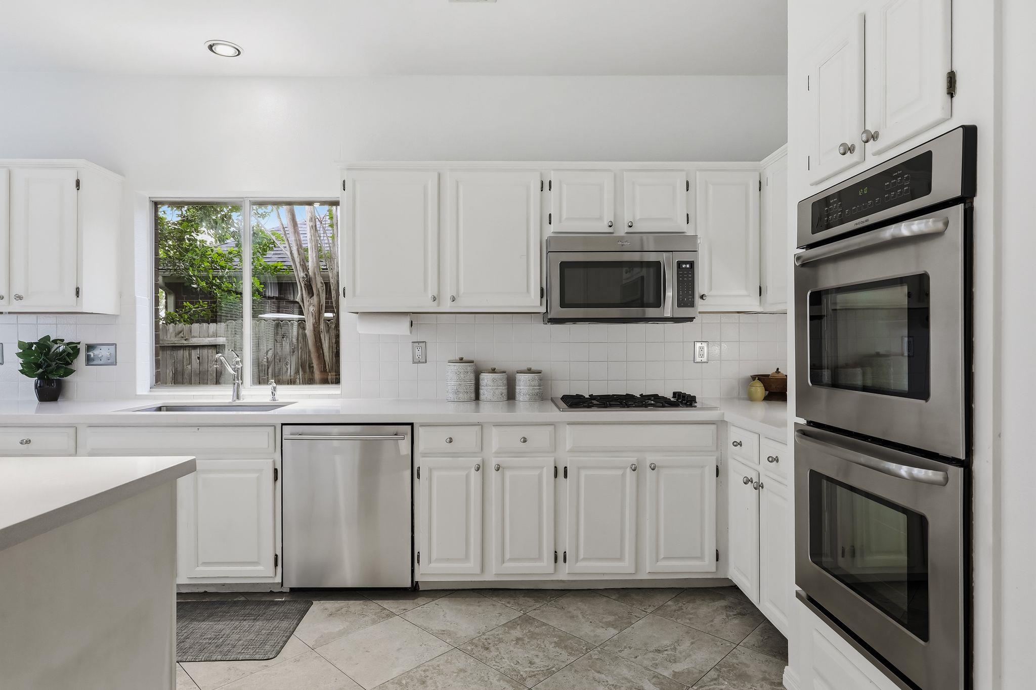 12621 Cinchring Ln, Austin, TX 78727