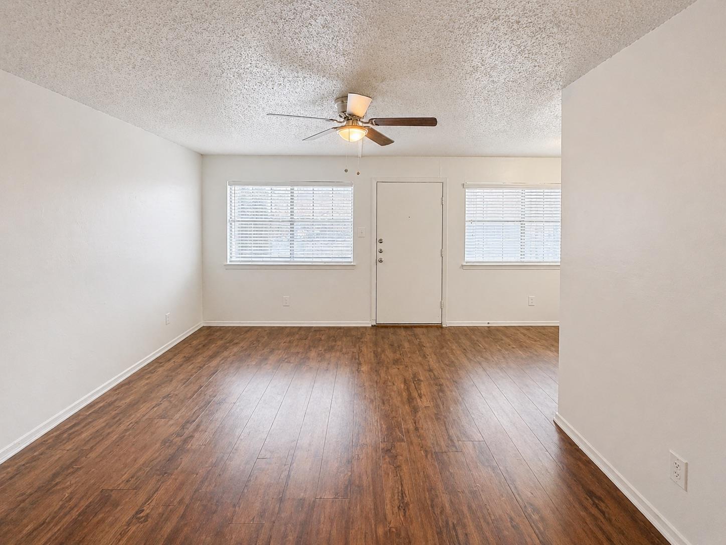 2704 Salado St # 103, Austin, TX 78705