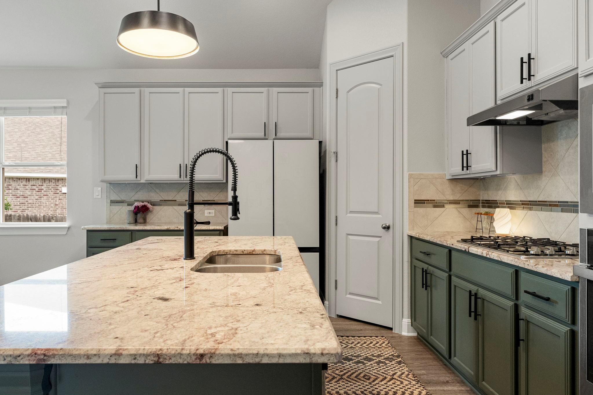 772 Founders Rdg, Dripping Springs, TX 78620