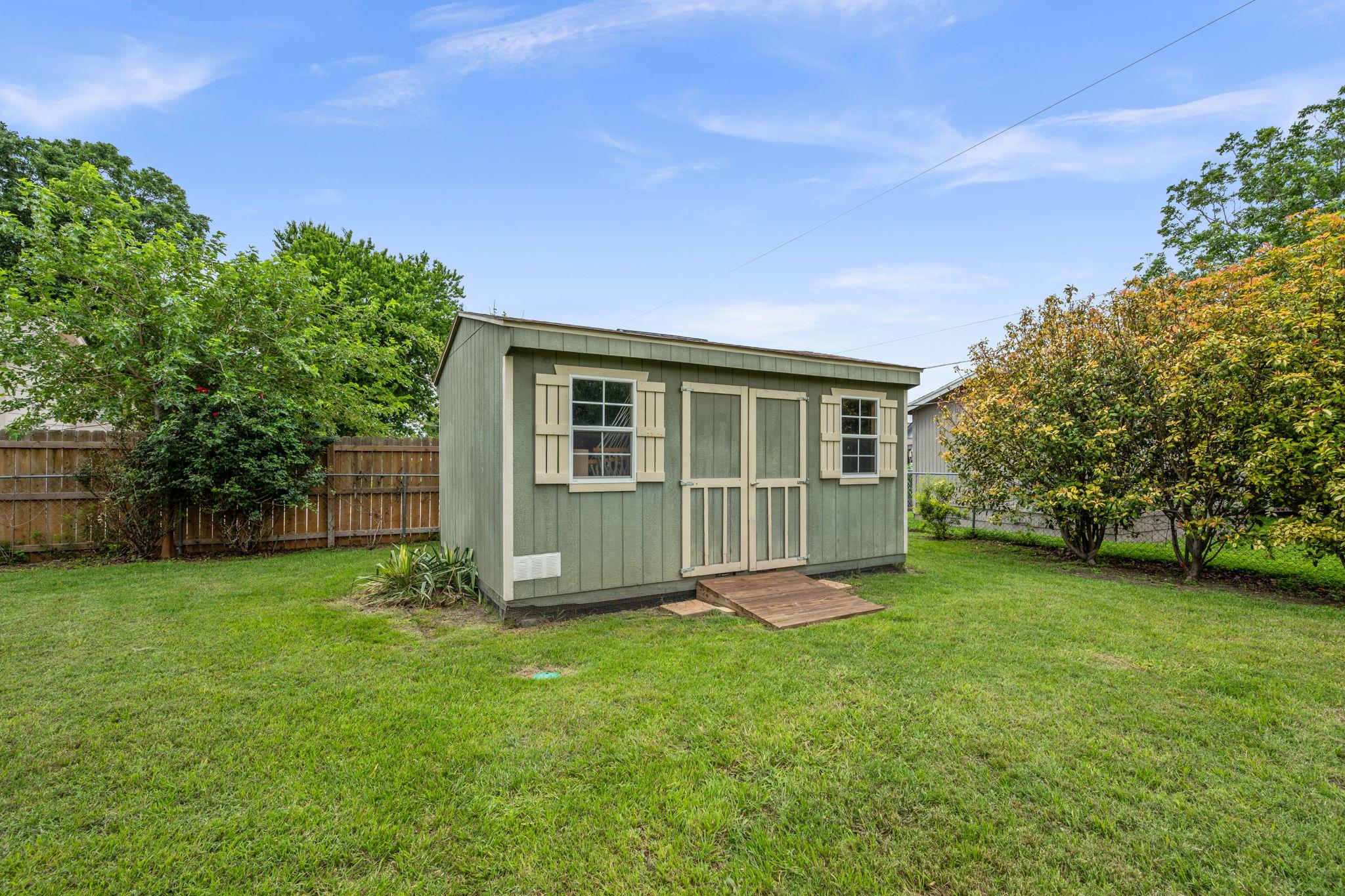 103 Morningside Cir, Hutto, TX 78634