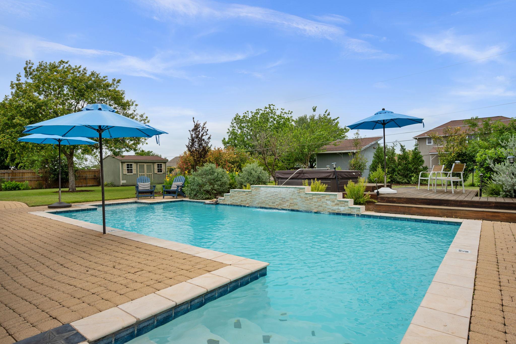 103 Morningside Cir, Hutto, TX 78634