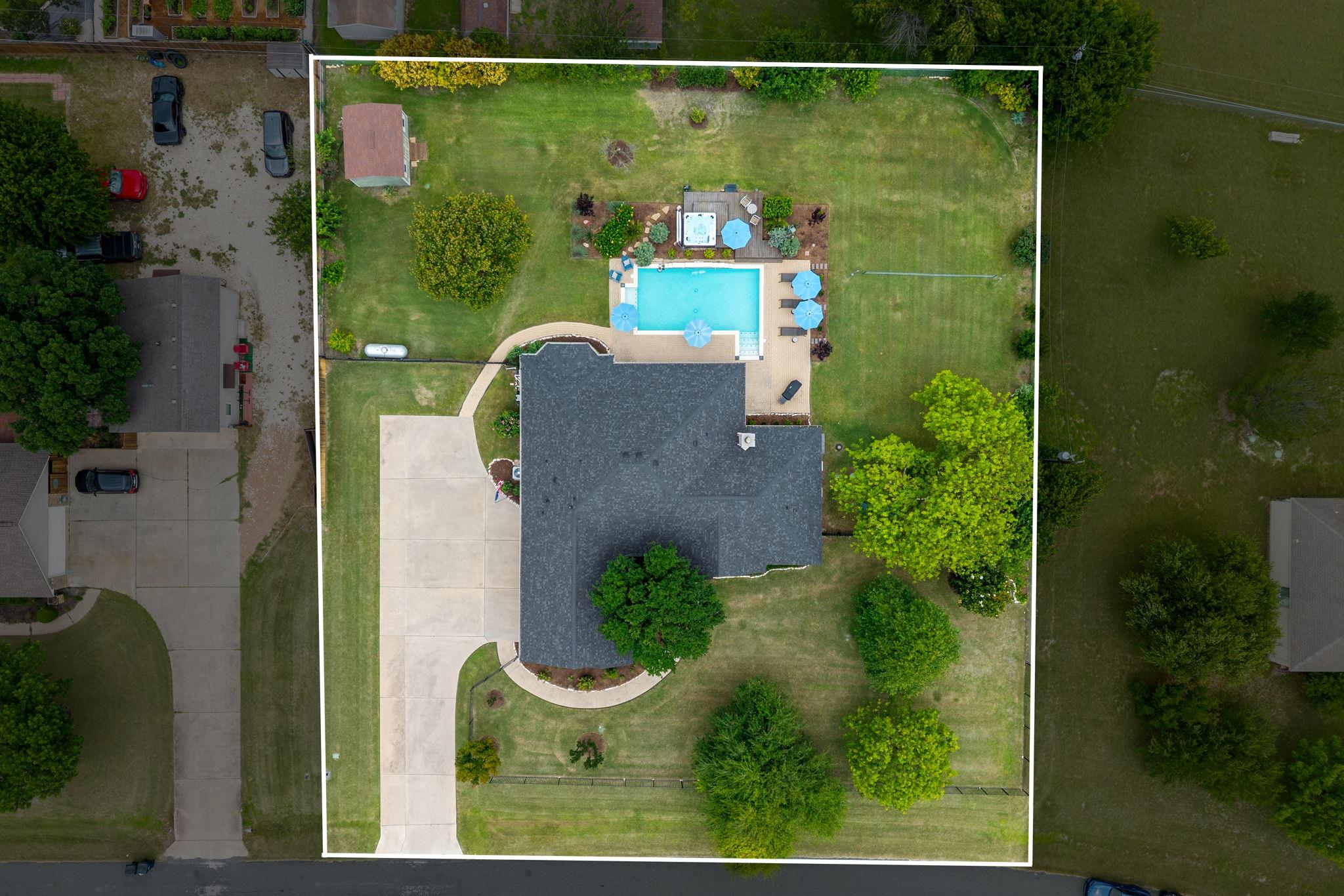103 Morningside Cir, Hutto, TX 78634