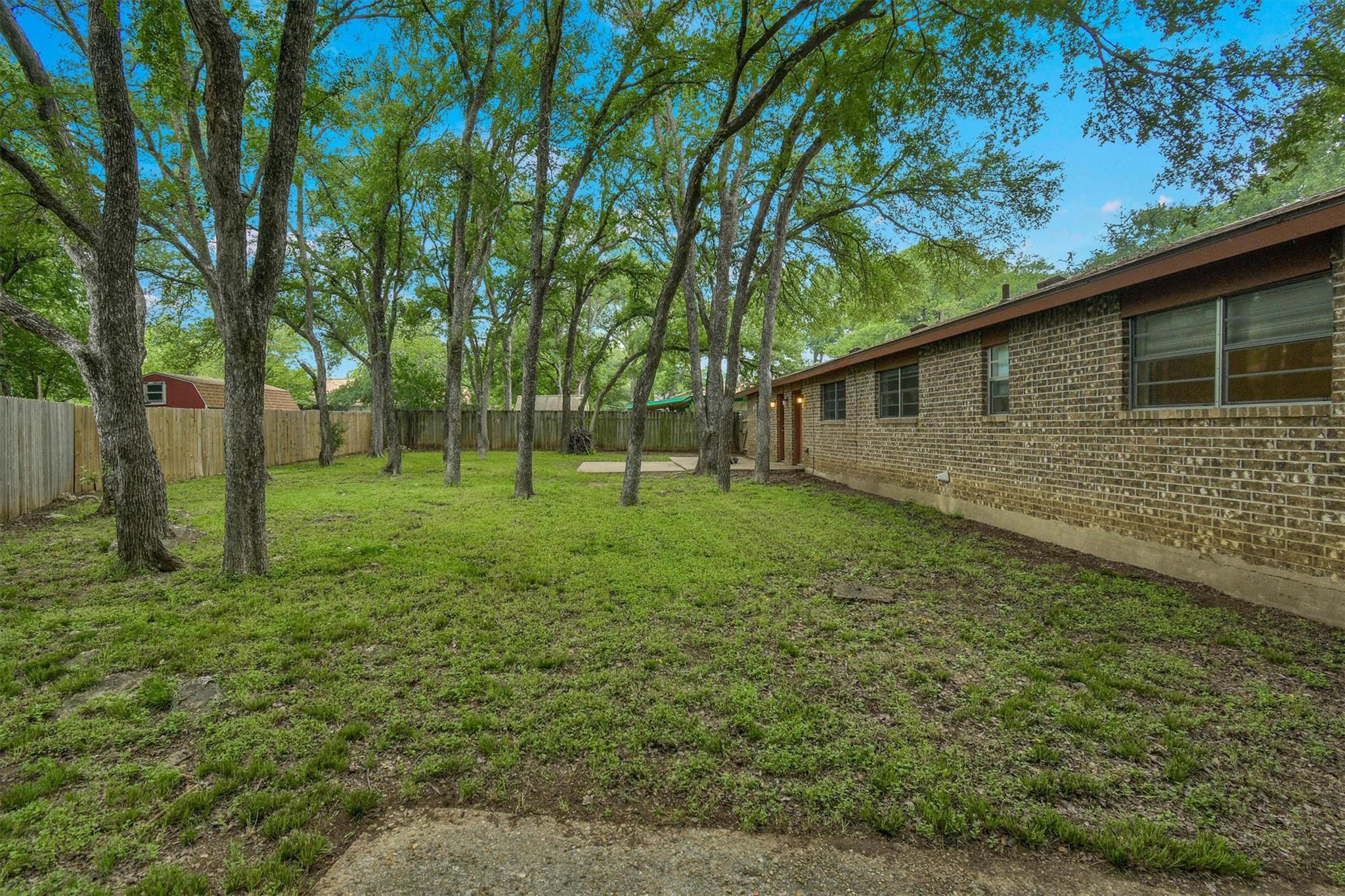 605 Quail Creek Dr, Round Rock, TX 78664