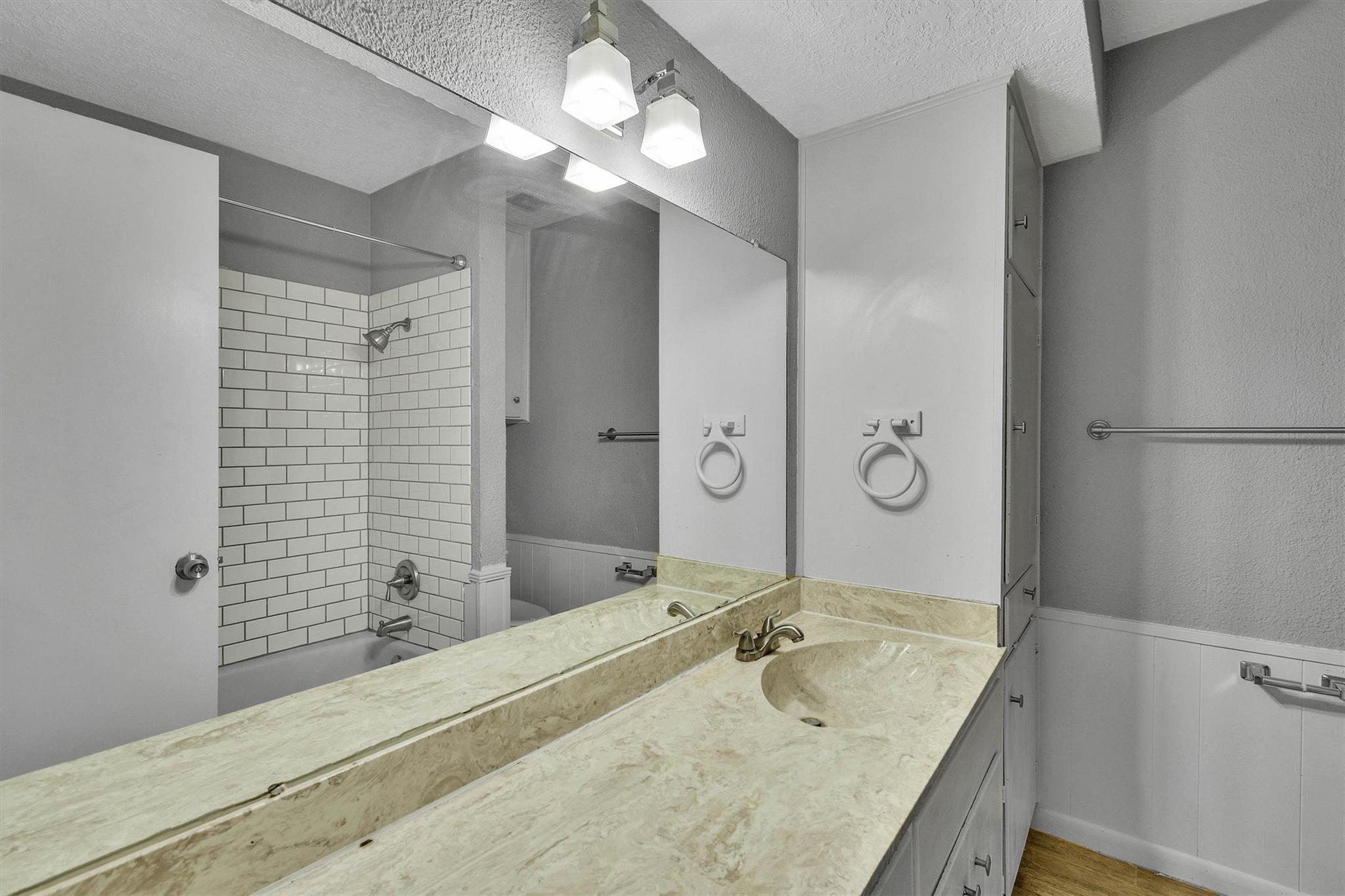605 Quail Creek Dr, Round Rock, TX 78664