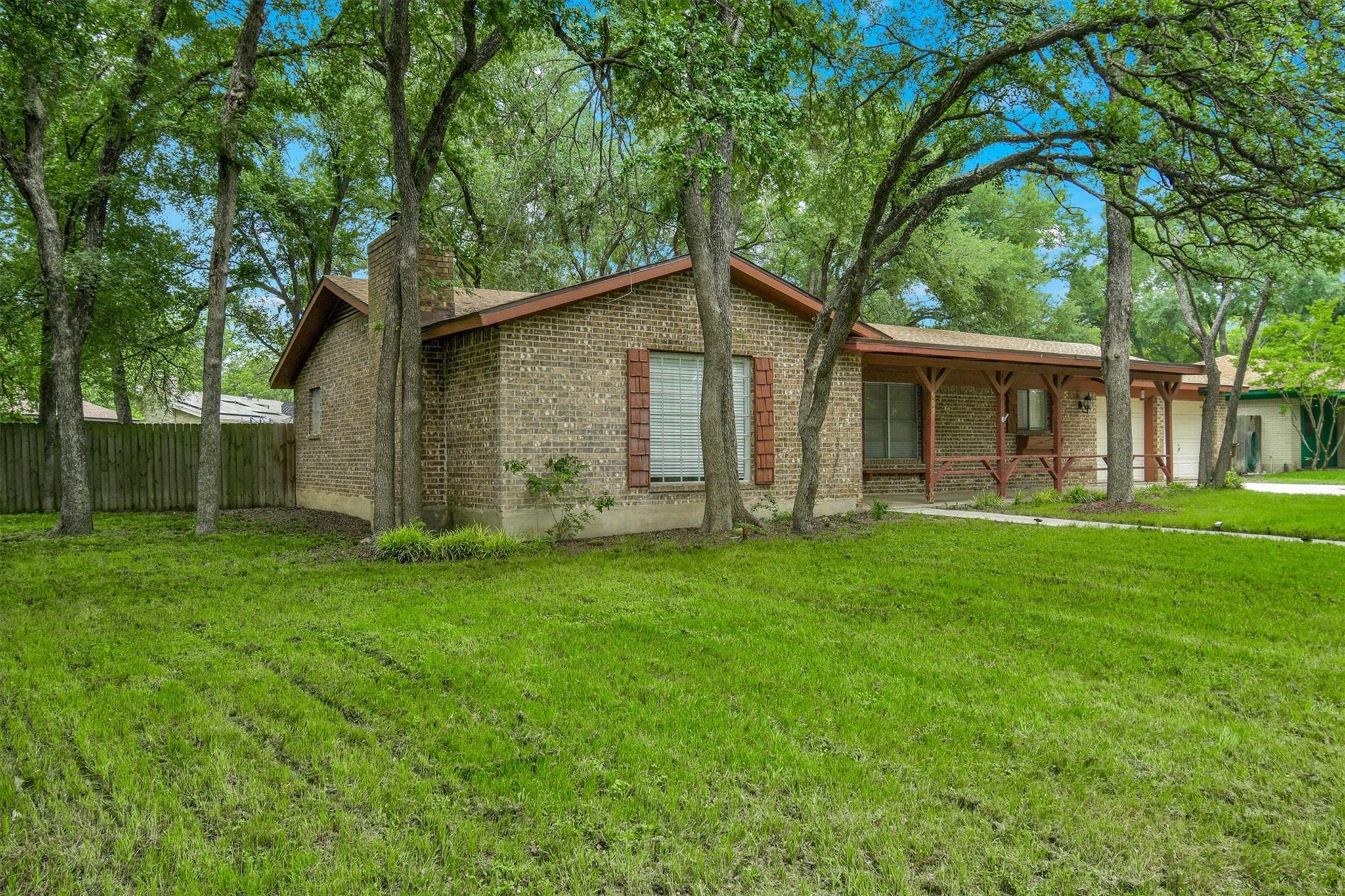 605 Quail Creek Dr, Round Rock, TX 78664