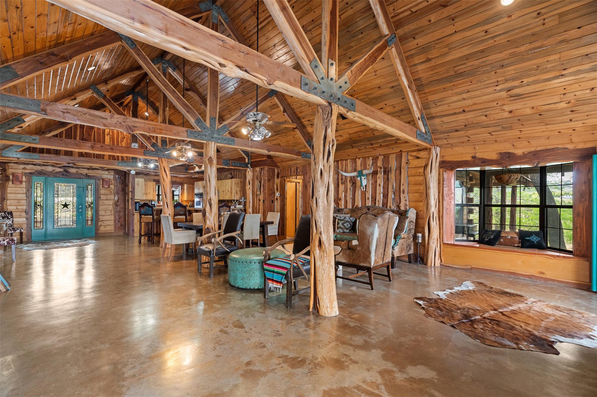 101 Rolling Hills Rd, Blanco, TX 78606