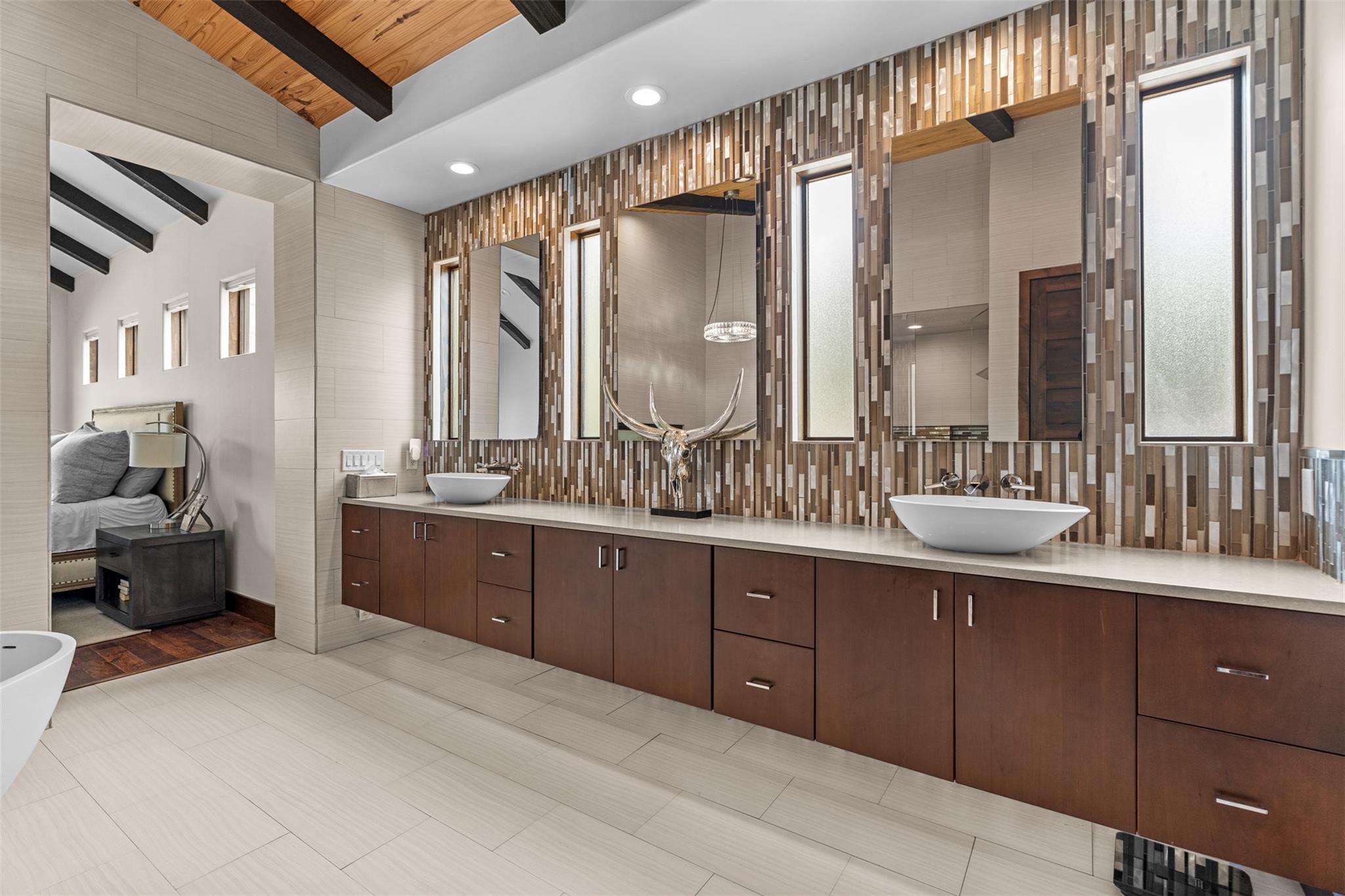 101 Rolling Hills Rd, Blanco, TX 78606