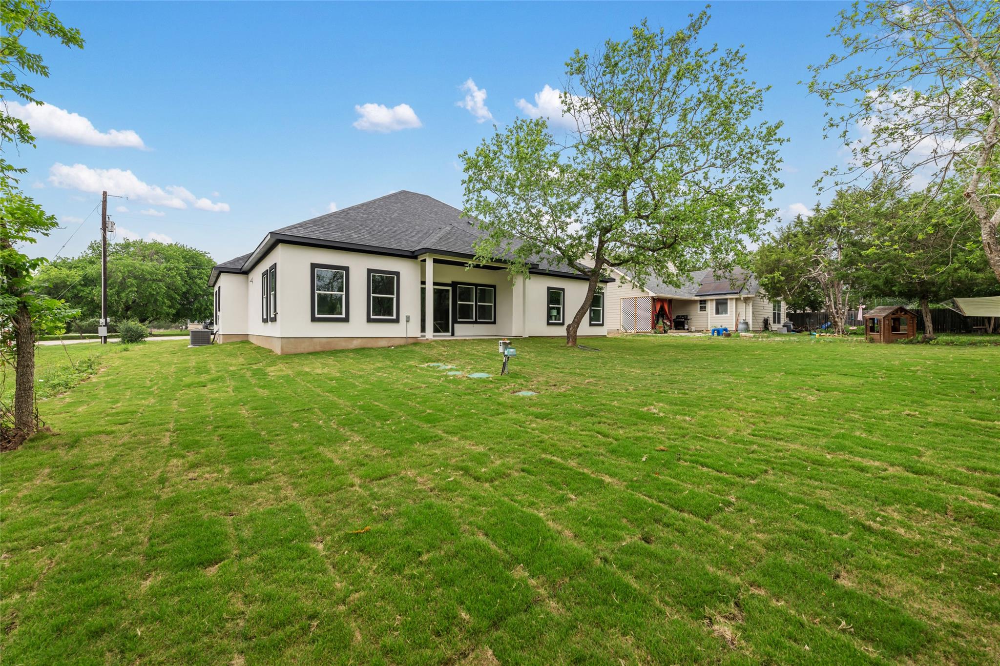 318 Nene Ln, Bastrop, TX 78602