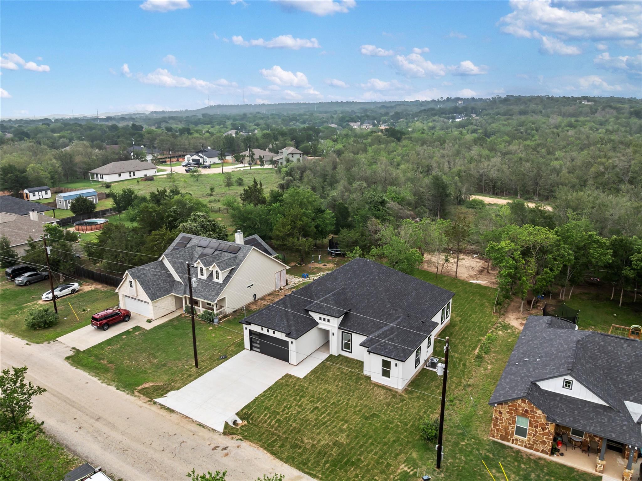 318 Nene Ln, Bastrop, TX 78602
