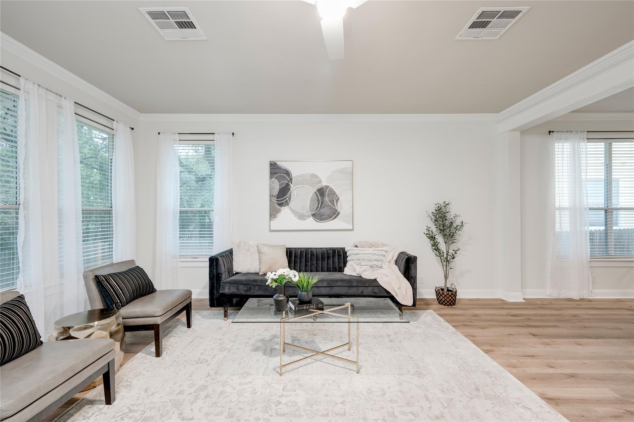 6421 Carrington Dr, Austin, TX 78749