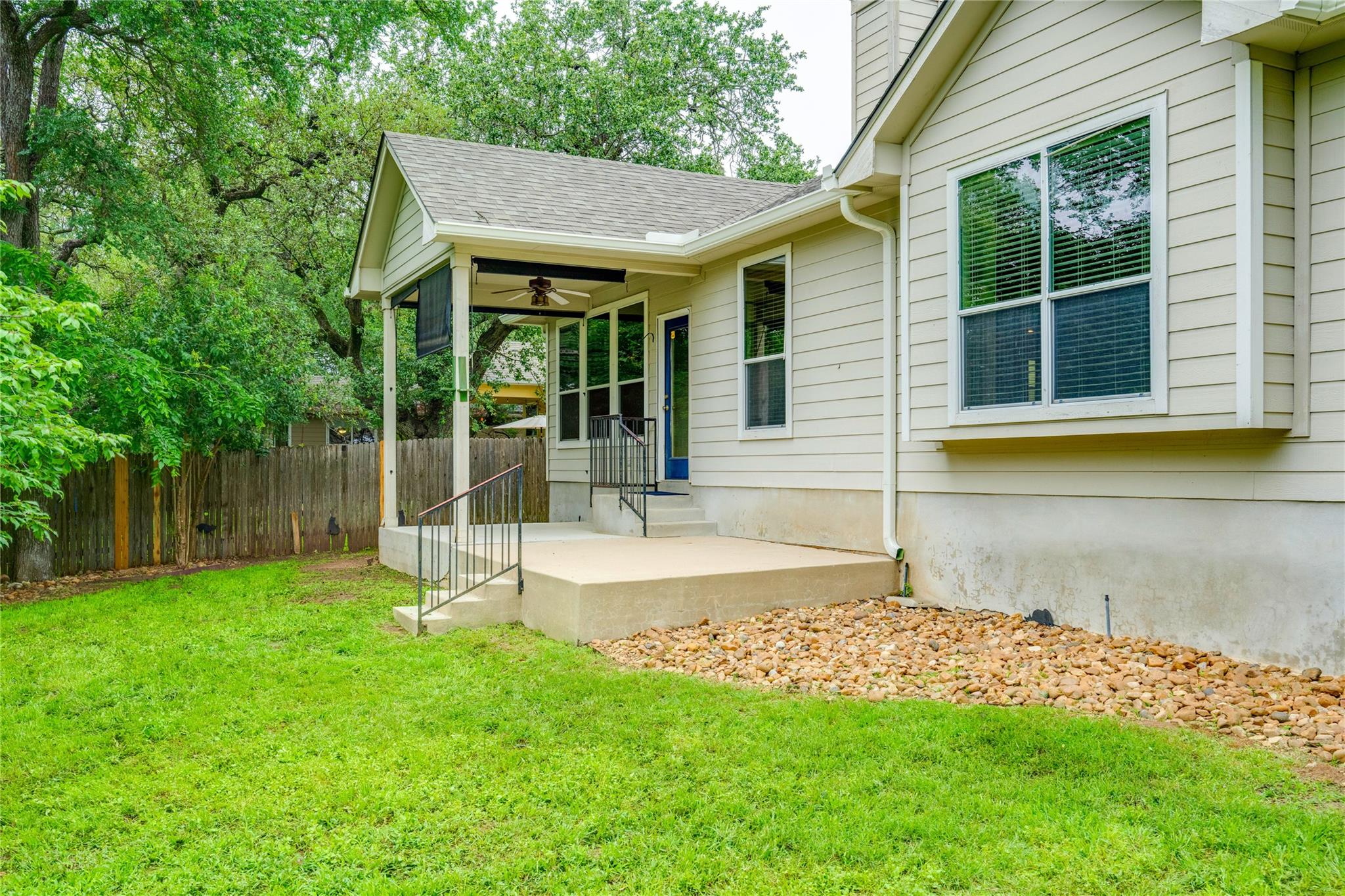6421 Carrington Dr, Austin, TX 78749