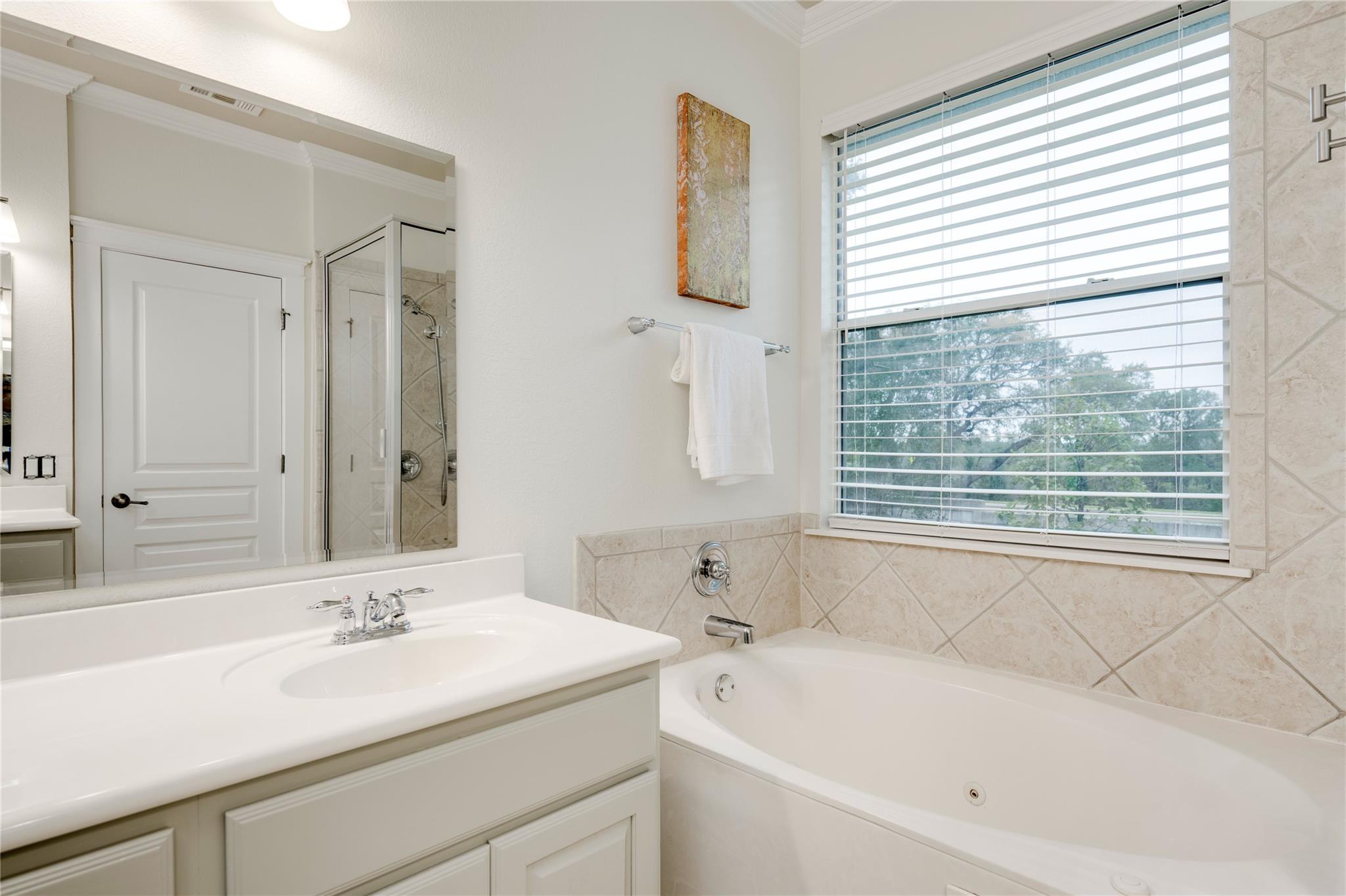 6421 Carrington Dr, Austin, TX 78749