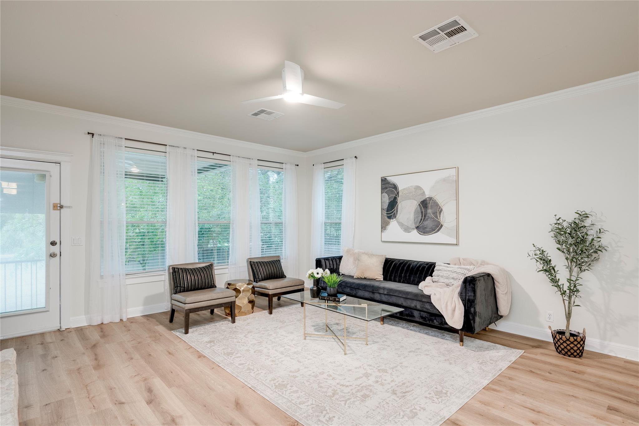 6421 Carrington Dr, Austin, TX 78749