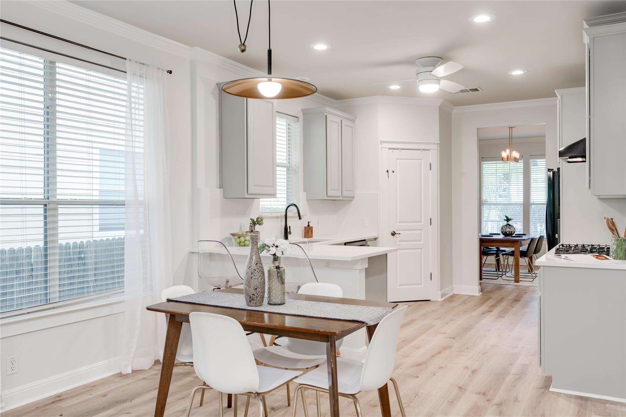 6421 Carrington Dr, Austin, TX 78749