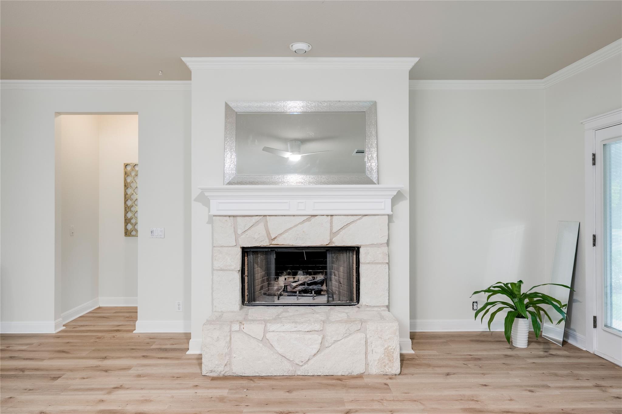 6421 Carrington Dr, Austin, TX 78749