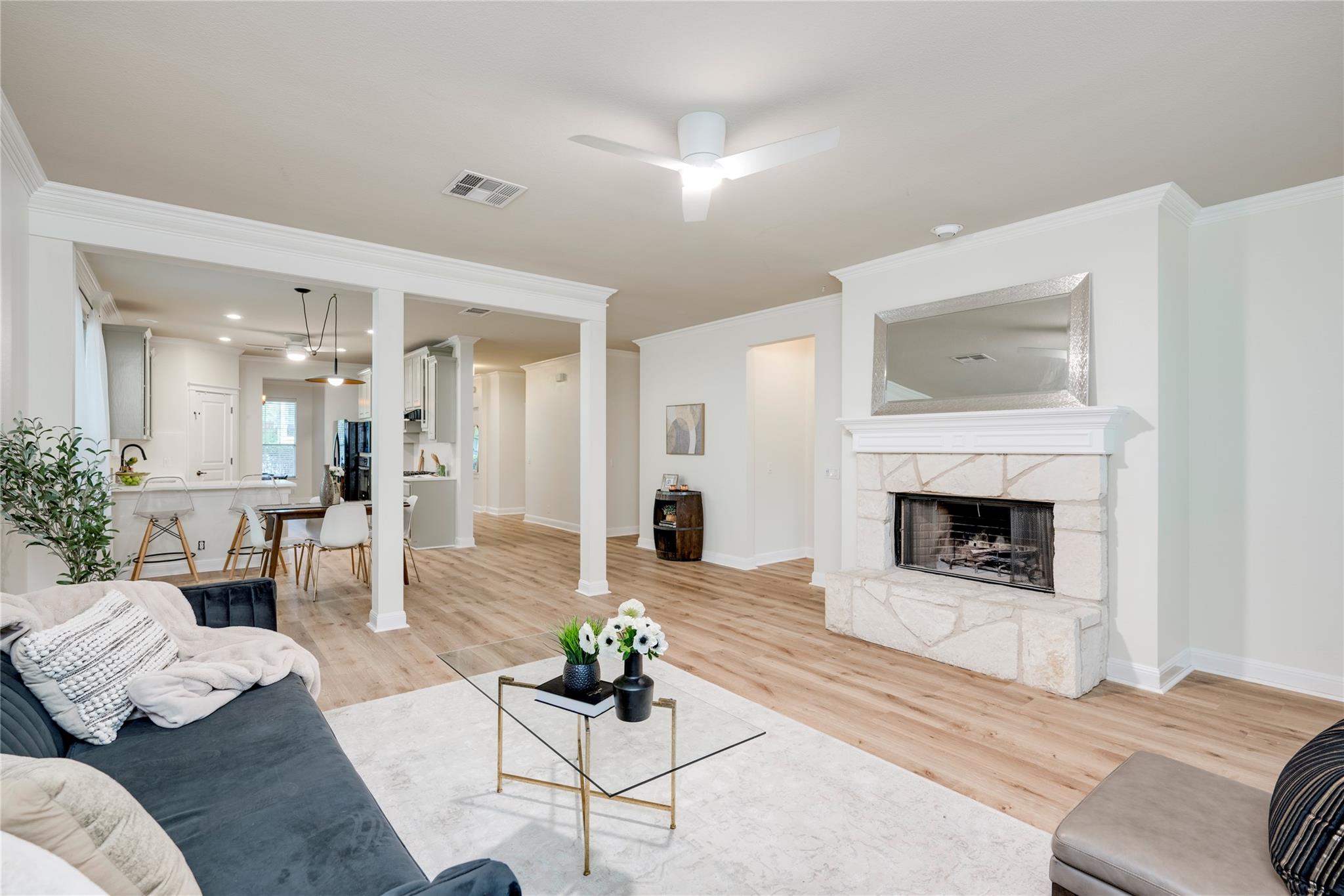 6421 Carrington Dr, Austin, TX 78749