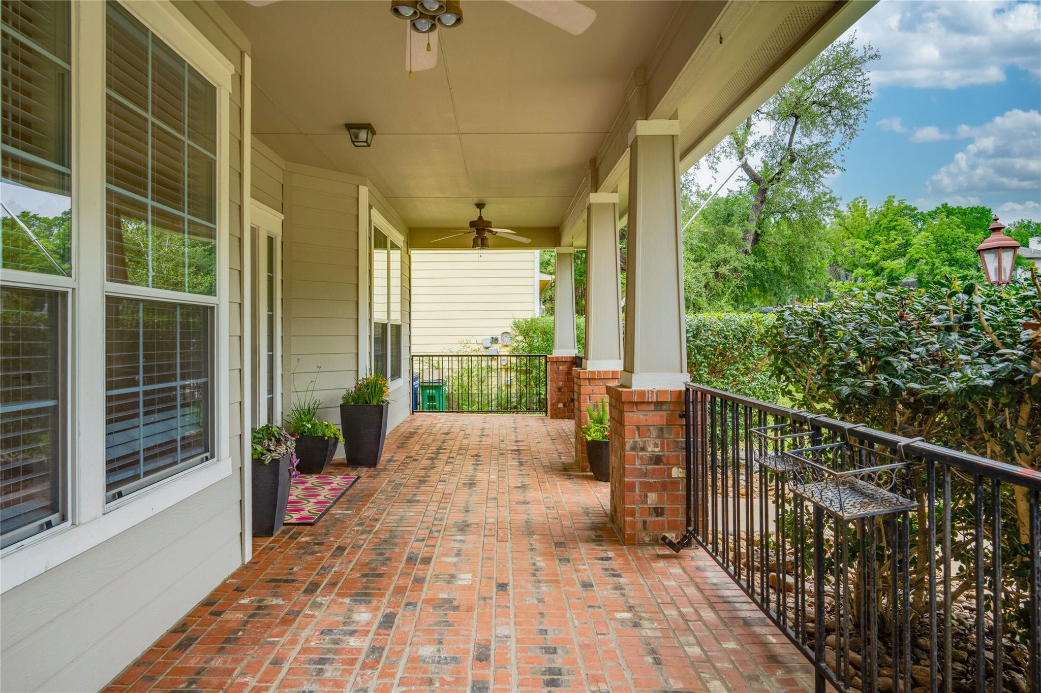 6421 Carrington Dr, Austin, TX 78749