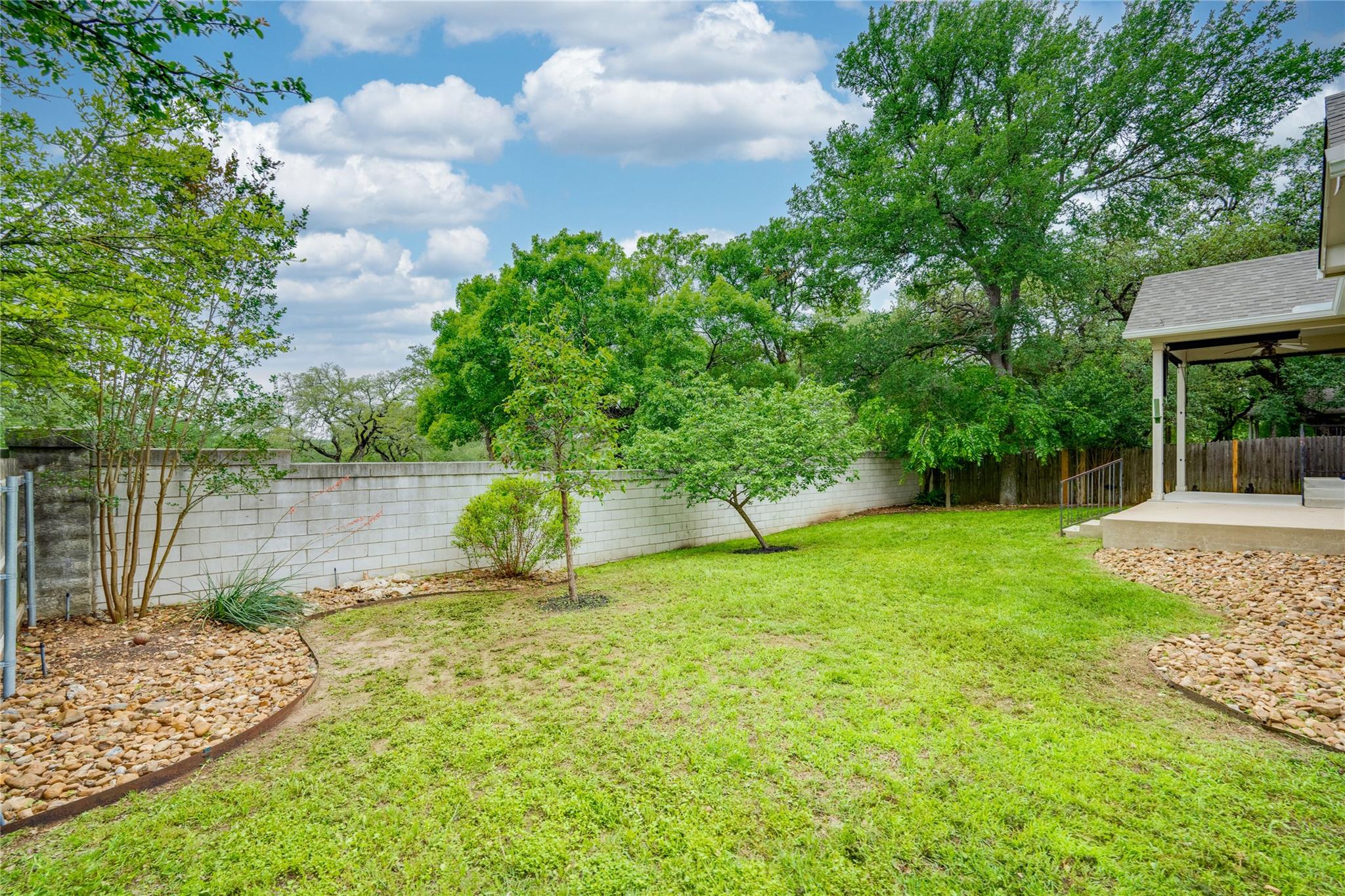 6421 Carrington Dr, Austin, TX 78749
