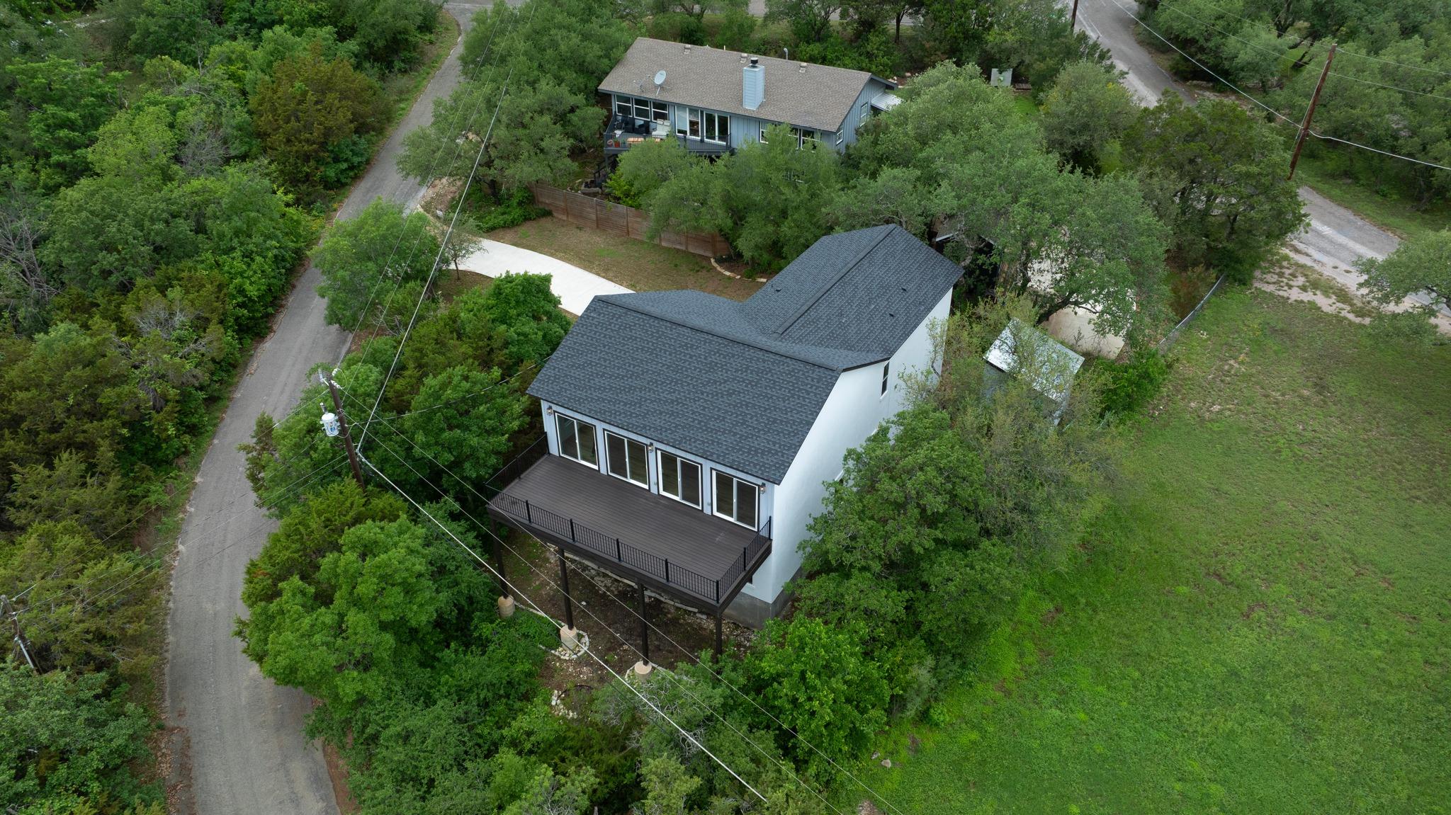 18716 W Lakeview Dr, Jonestown, TX 78645