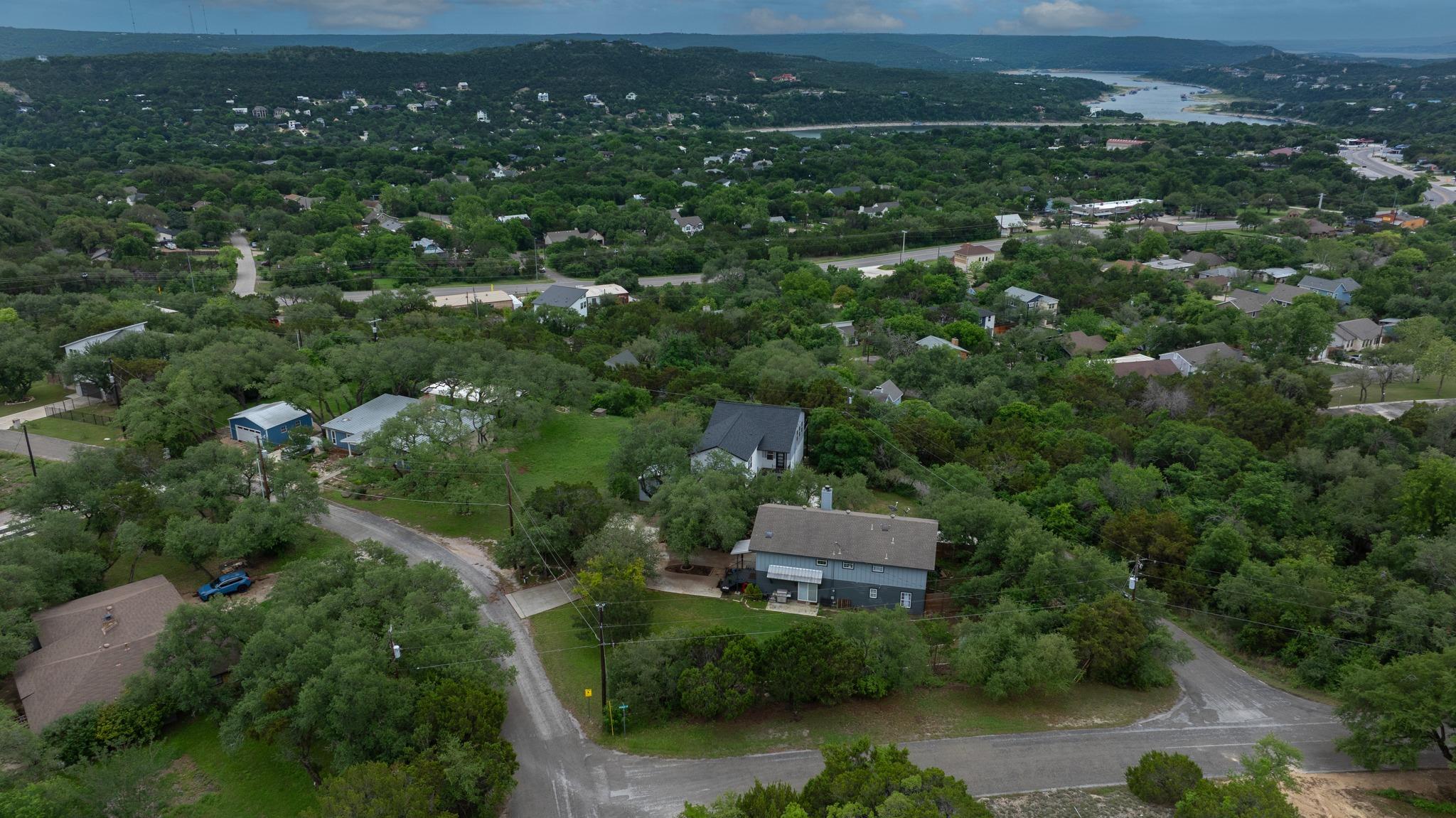 18716 W Lakeview Dr, Jonestown, TX 78645