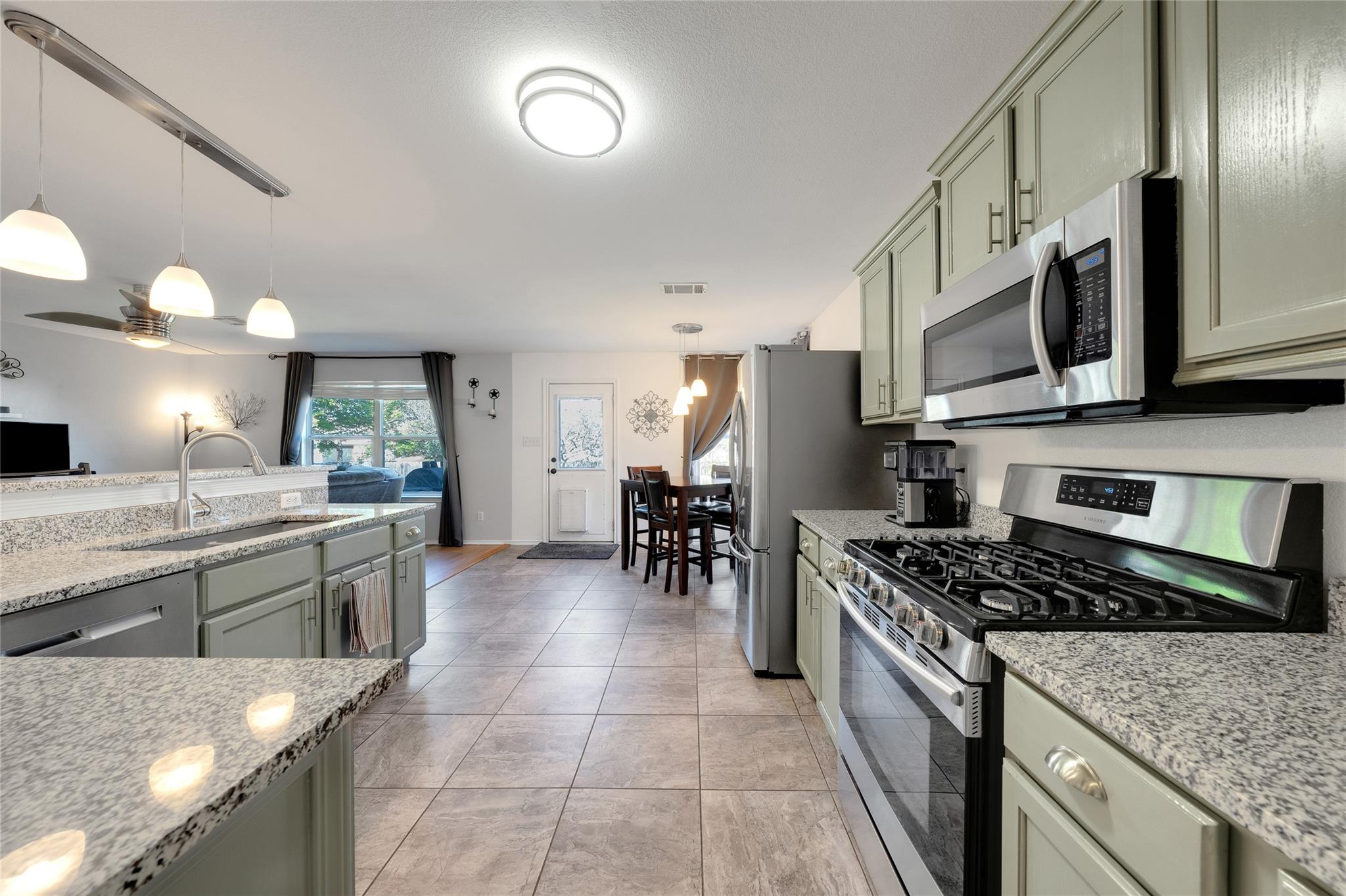 804 Pampas Ricas Dr, Leander, TX 78641