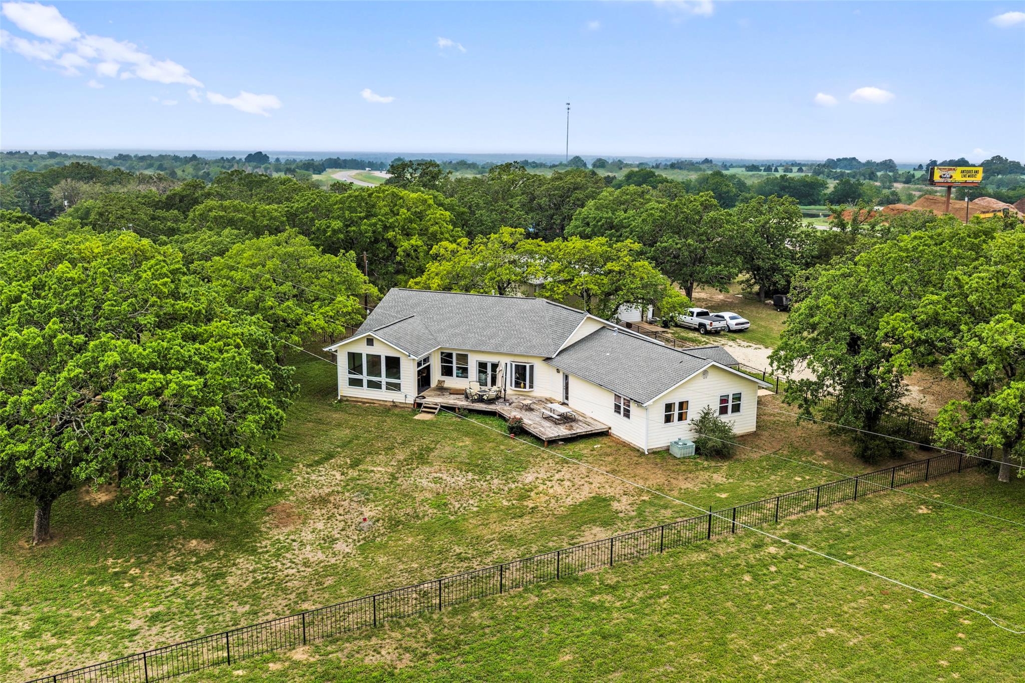1389 Highway 290 E, Elgin, TX 78621