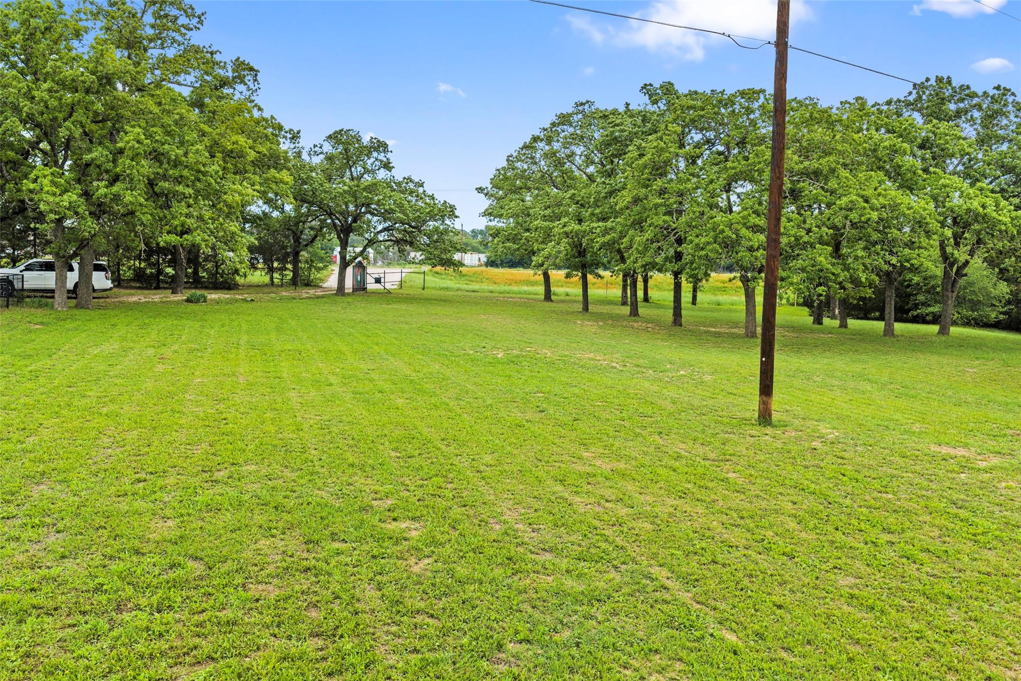 1389 Highway 290 E, Elgin, TX 78621
