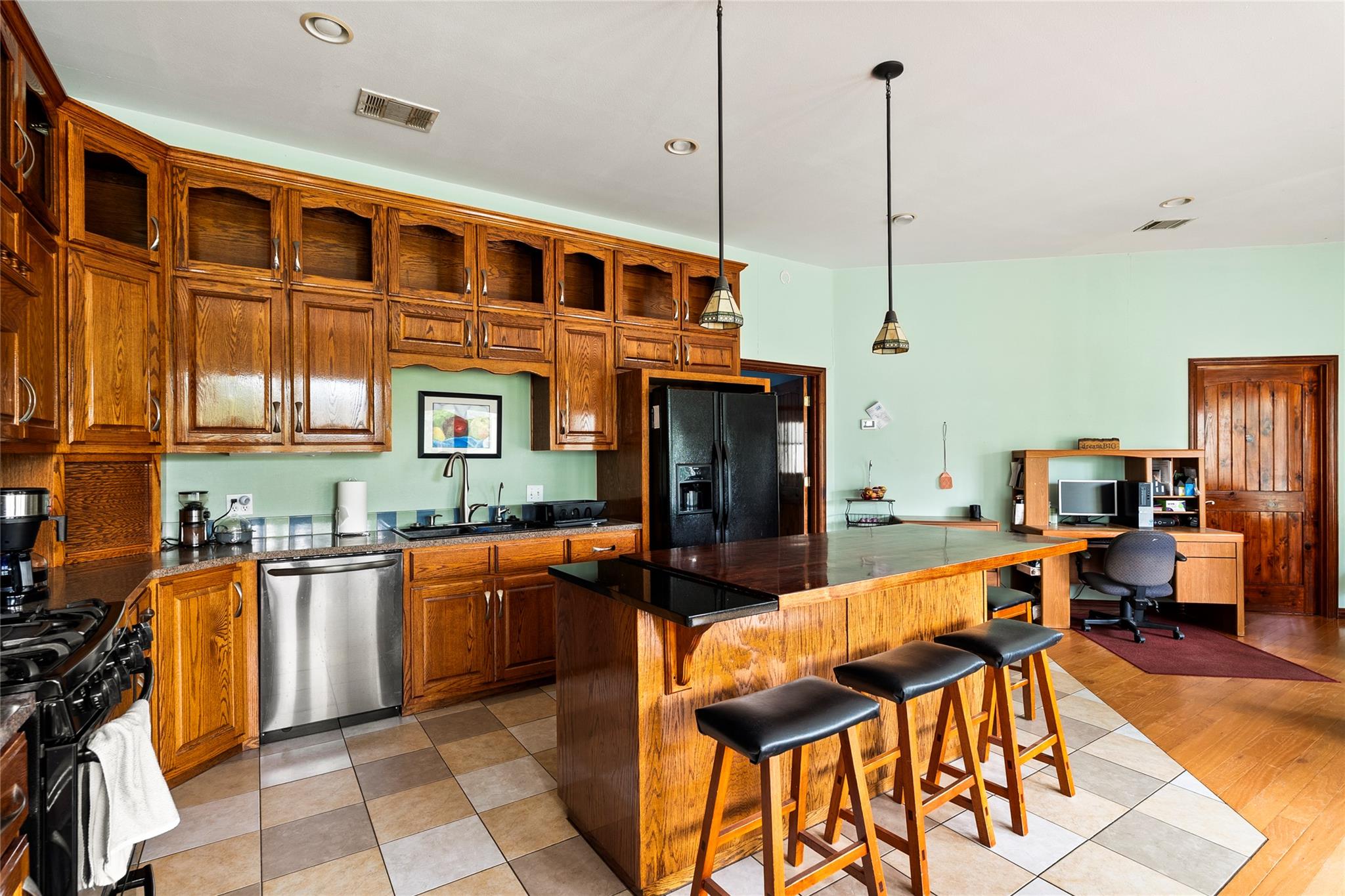 1389 Highway 290 E, Elgin, TX 78621