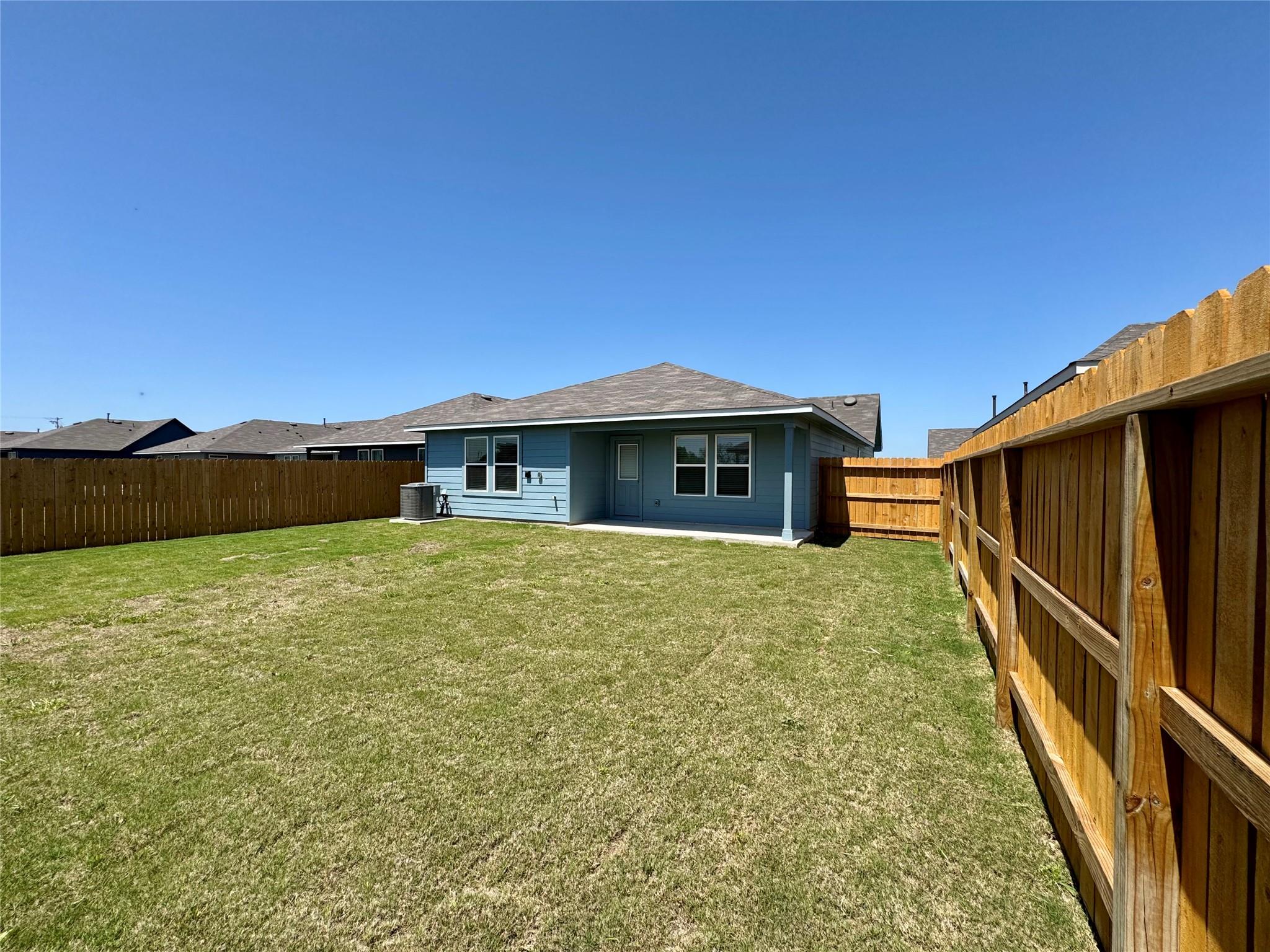 1714 Windsor Blvd, Lockhart, TX 78644