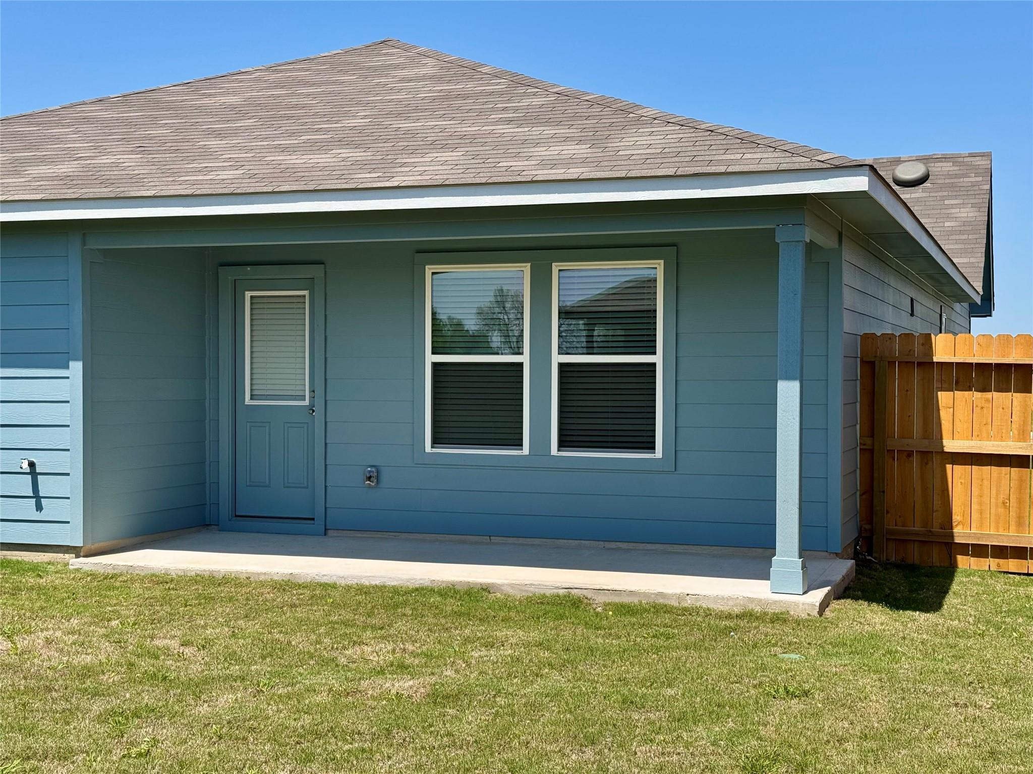 1714 Windsor Blvd, Lockhart, TX 78644