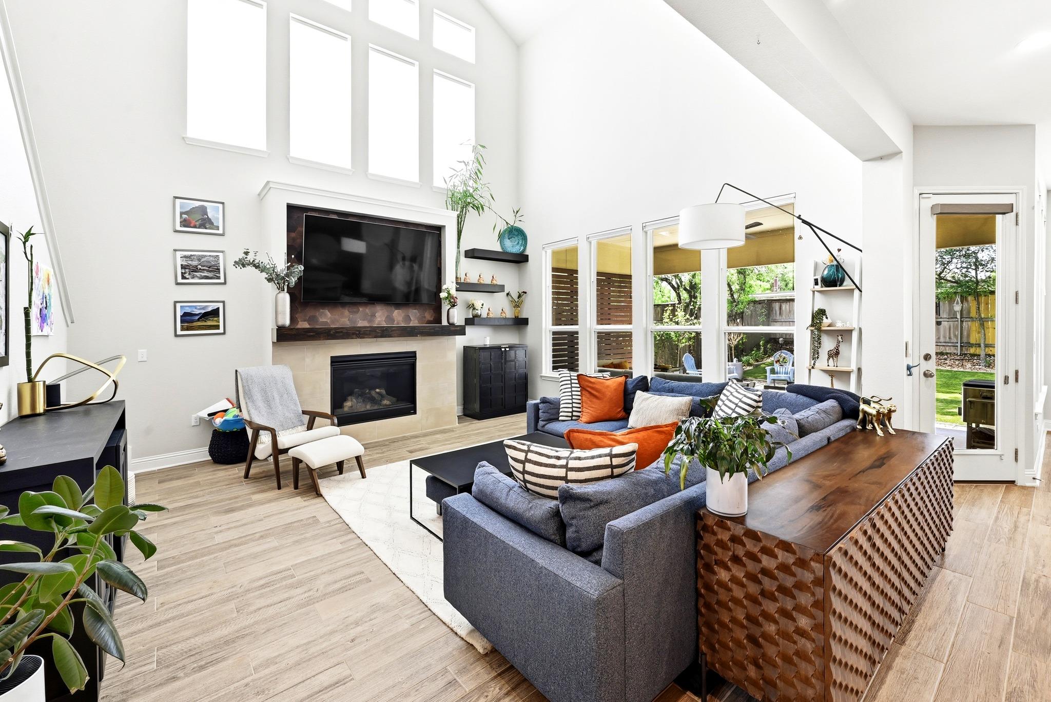 8900 Jodie Ln, Austin, TX 78748