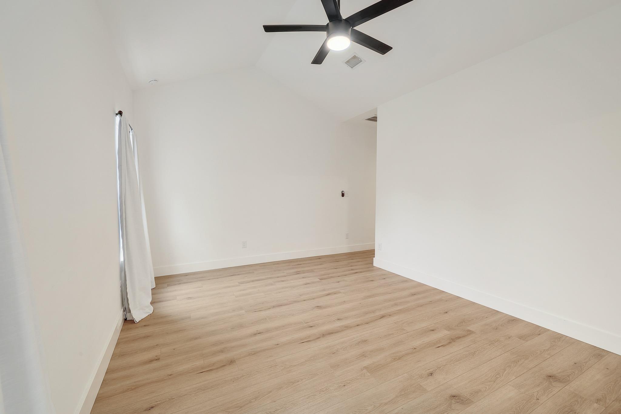 11001 4th St, Jonestown, TX 78645