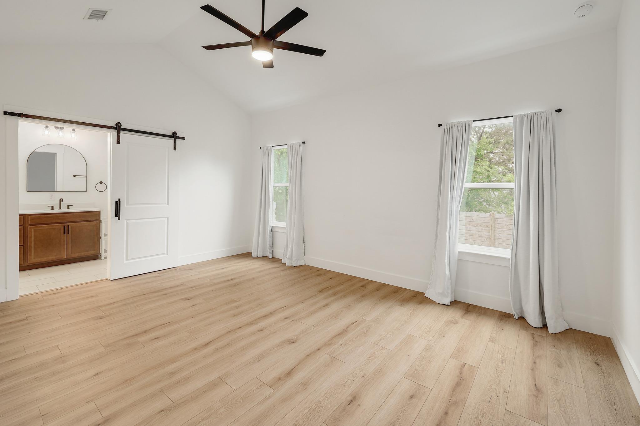 11001 4th St, Jonestown, TX 78645