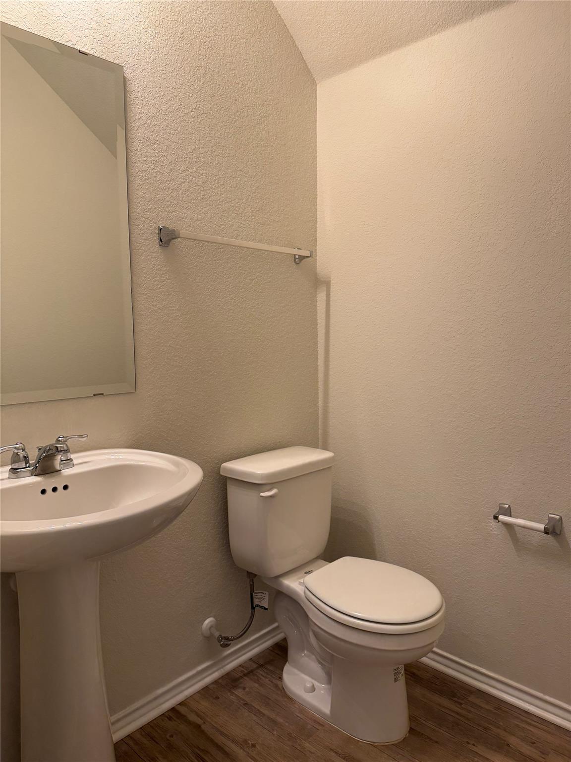 201 Bedford Falls Ln, Jarrell, TX 76537