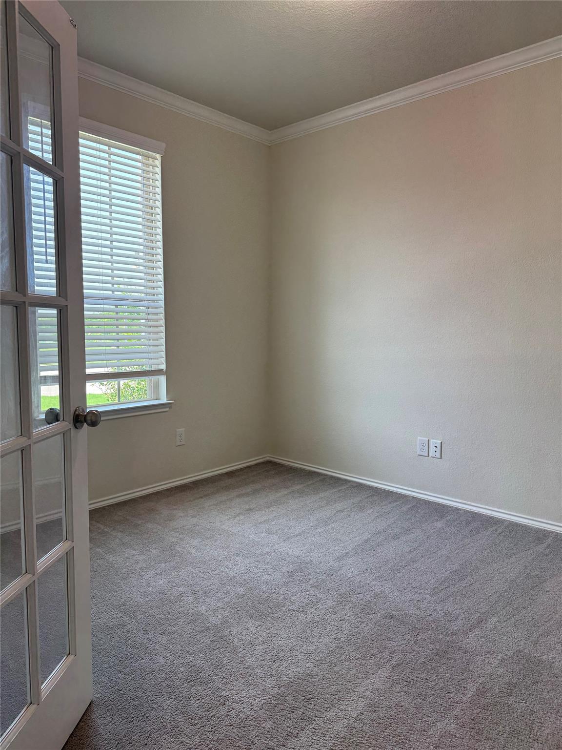 201 Bedford Falls Ln, Jarrell, TX 76537