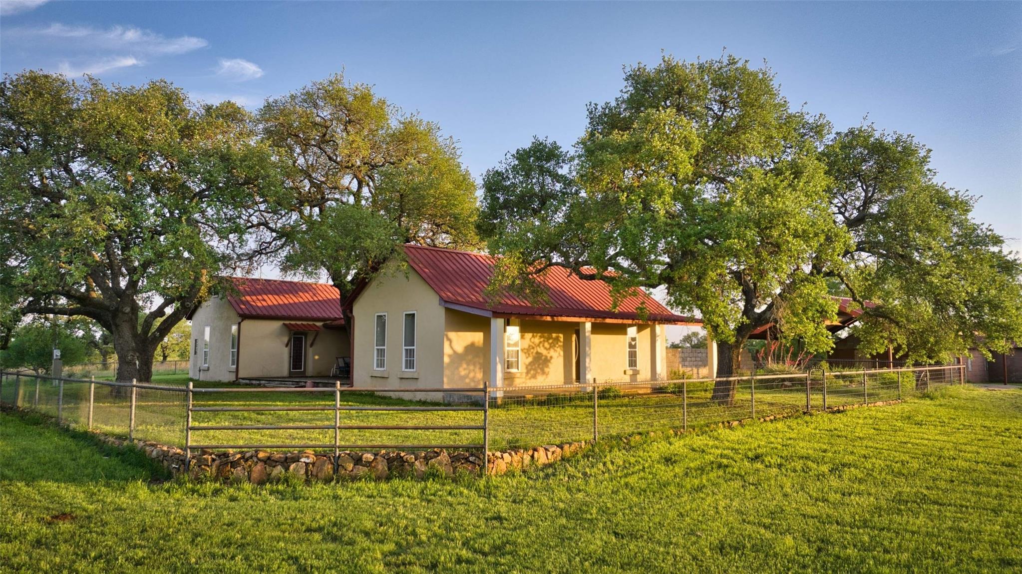 247 Cow Trail Rd, Mason, TX 76856